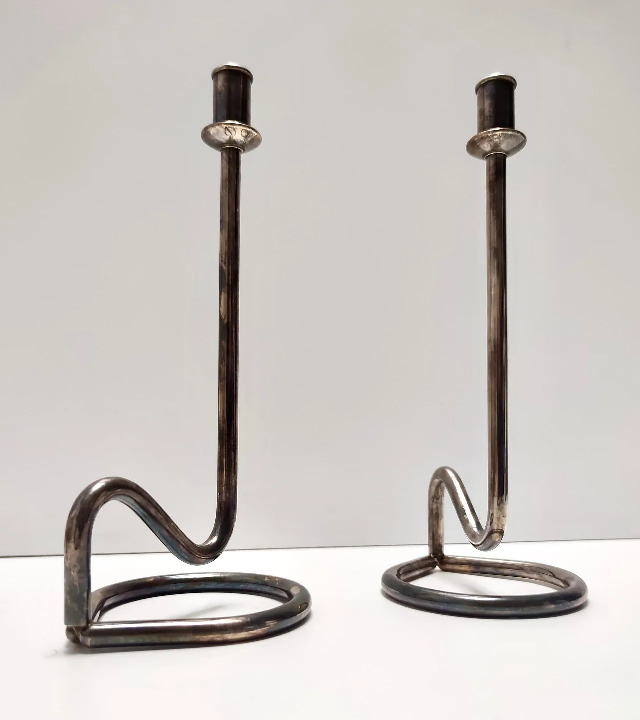 Minimalist pair candleholders in the Style of Sabattini, 90s 4