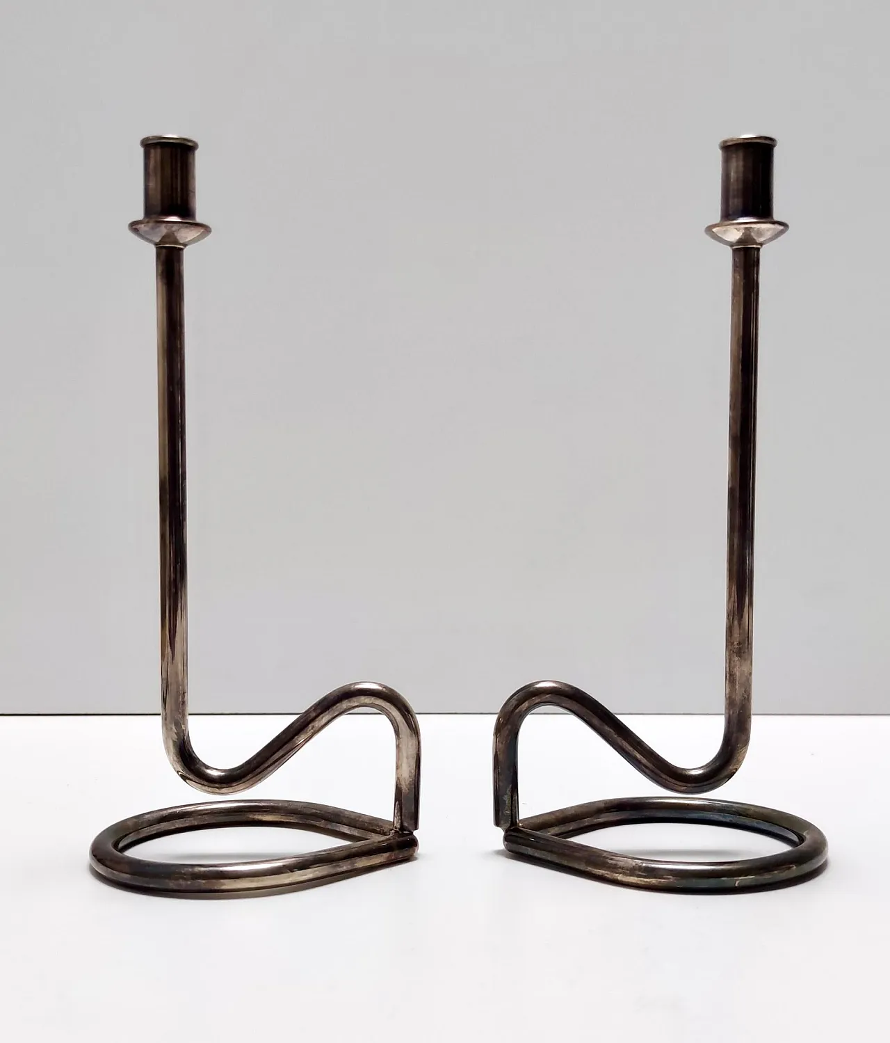 Minimalist pair candleholders in the Style of Sabattini, 90s 5
