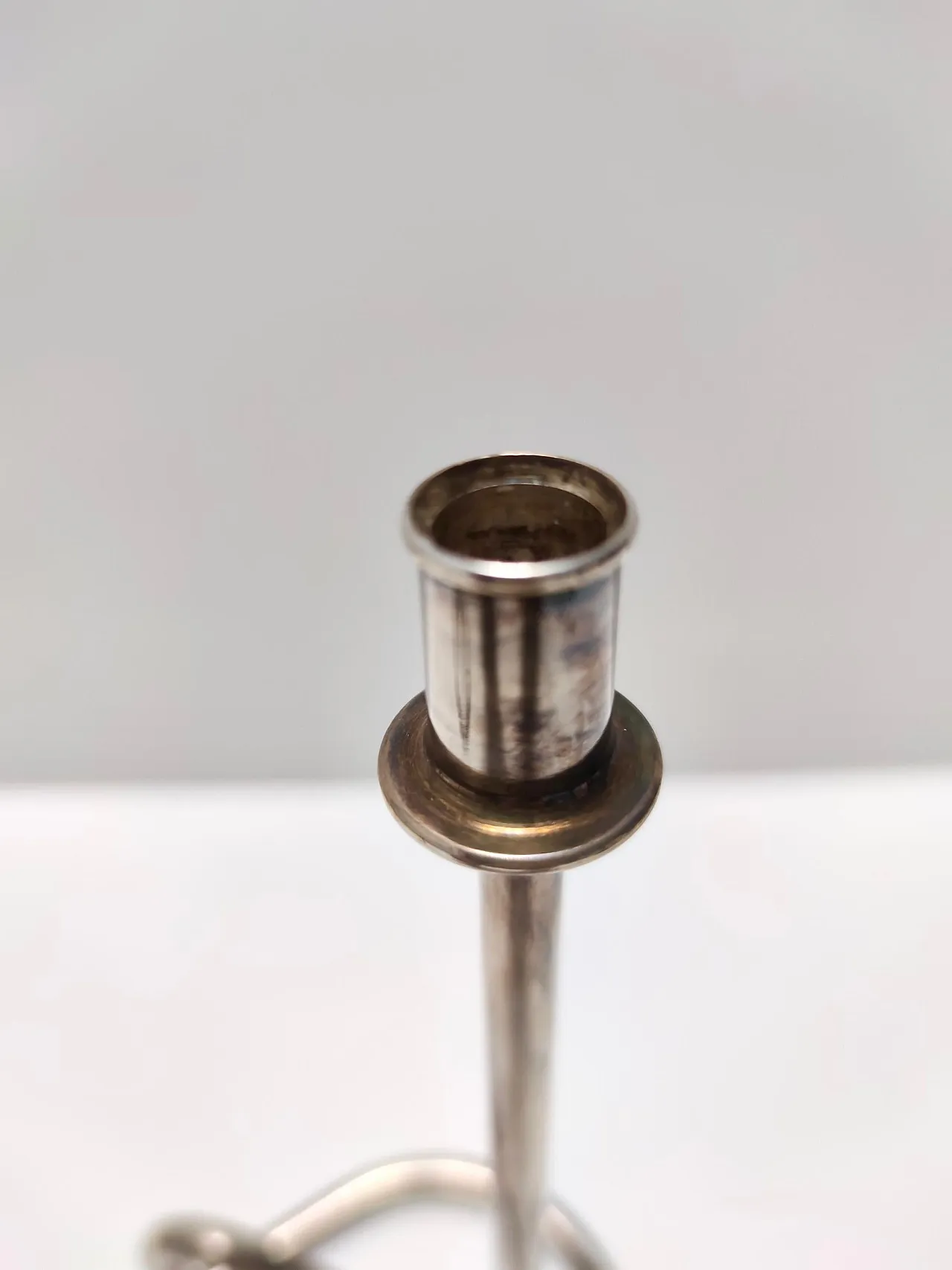 Minimalist pair candleholders in the Style of Sabattini, 90s 9