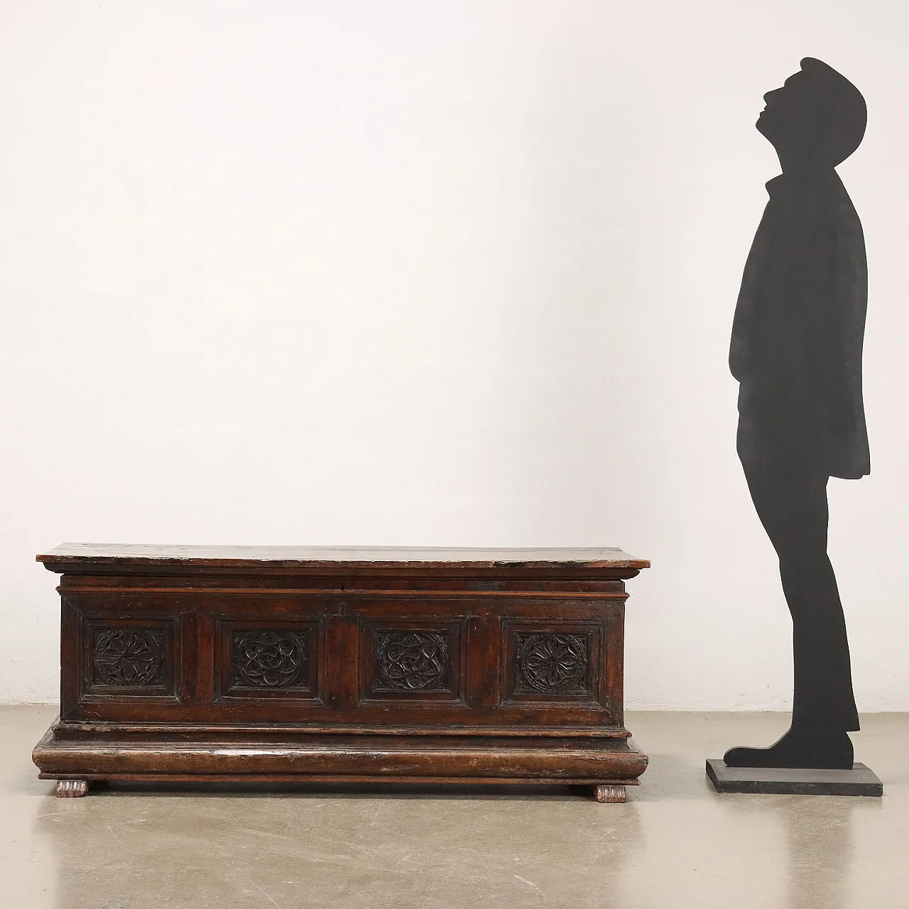 Cassapanca tardo Gotico in noce e abete, '500 2