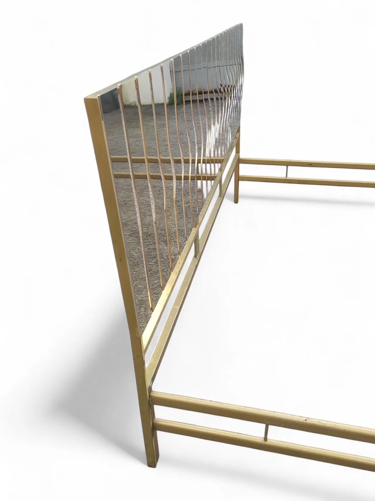 Struttura letto con testata in ottone di L. Frigerio, anni '70 1