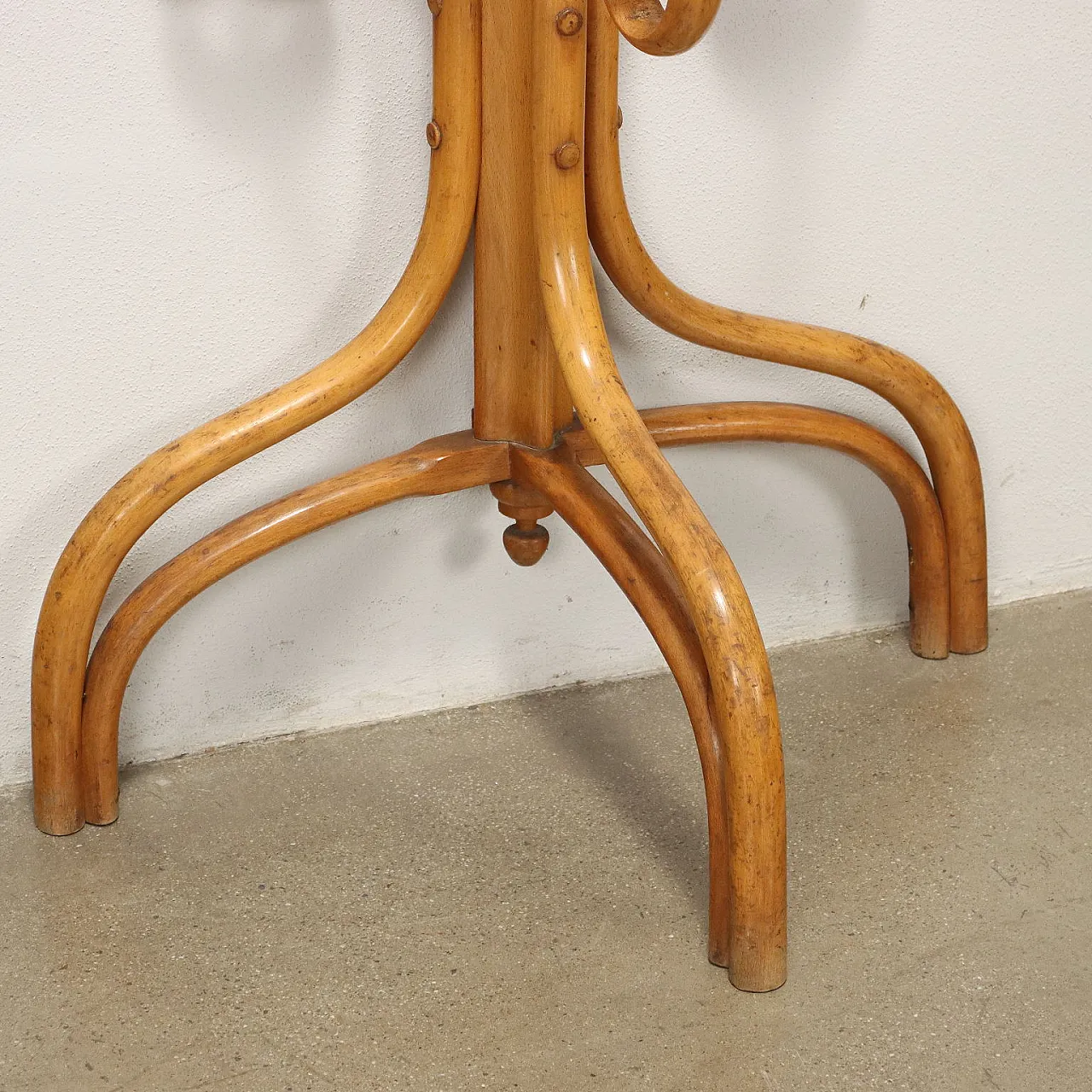 Clothes stand in curved beechwood by Fischel, late 19th century 5