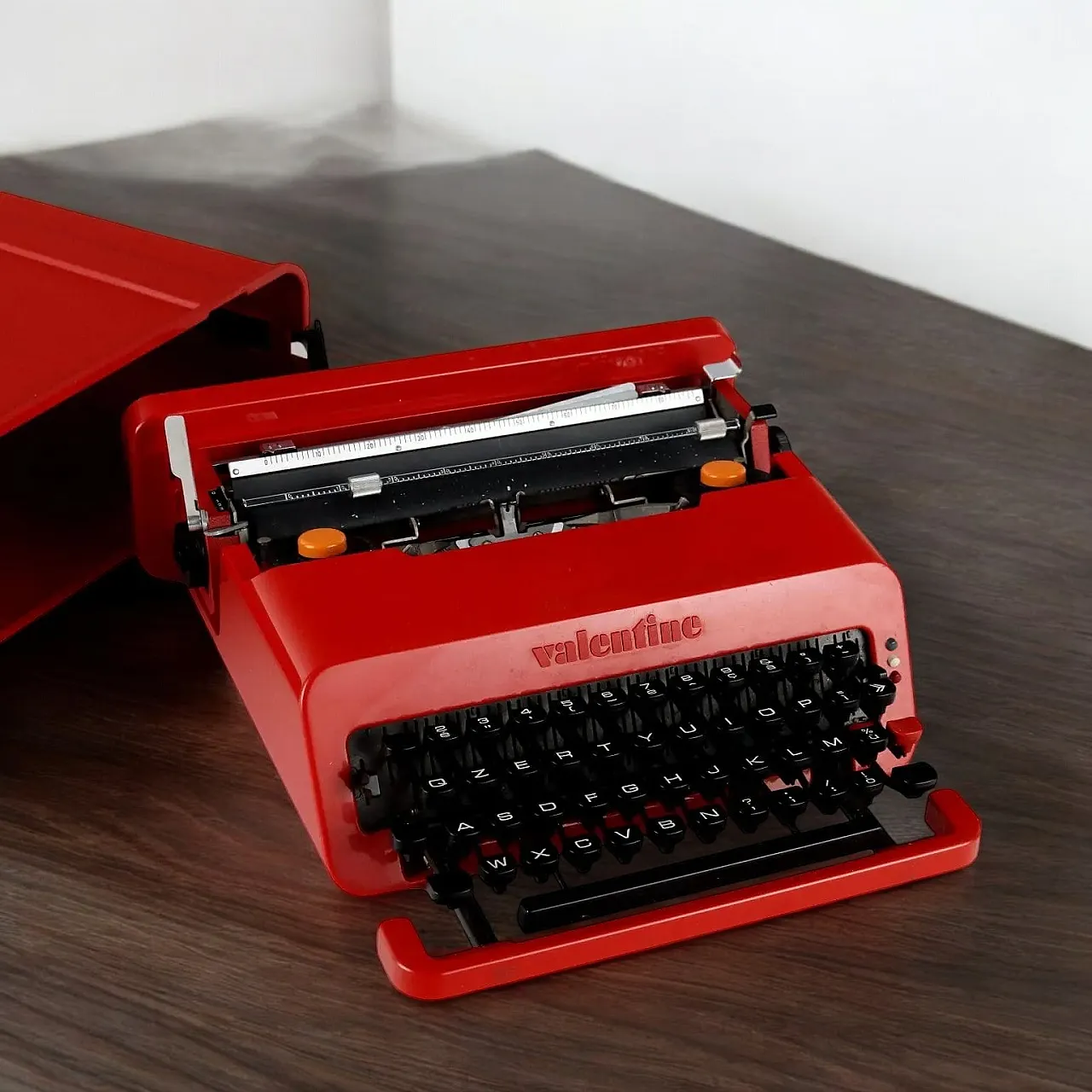 Olivetti Valentine Typewriter Vintage Design Ettore Sottsass 1960s 2