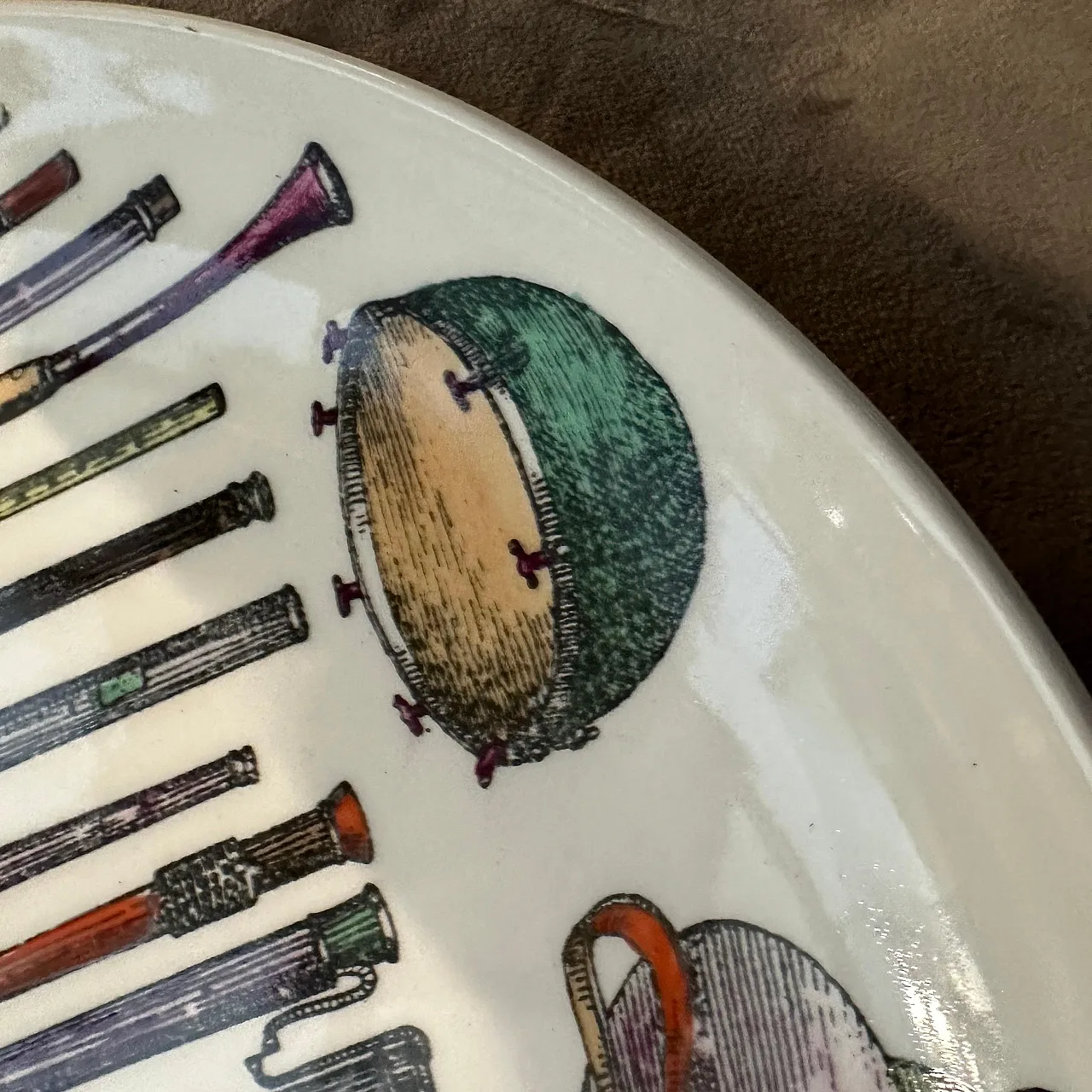 Pair of porcelain plates by Piero Fornasetti, 1960s 7