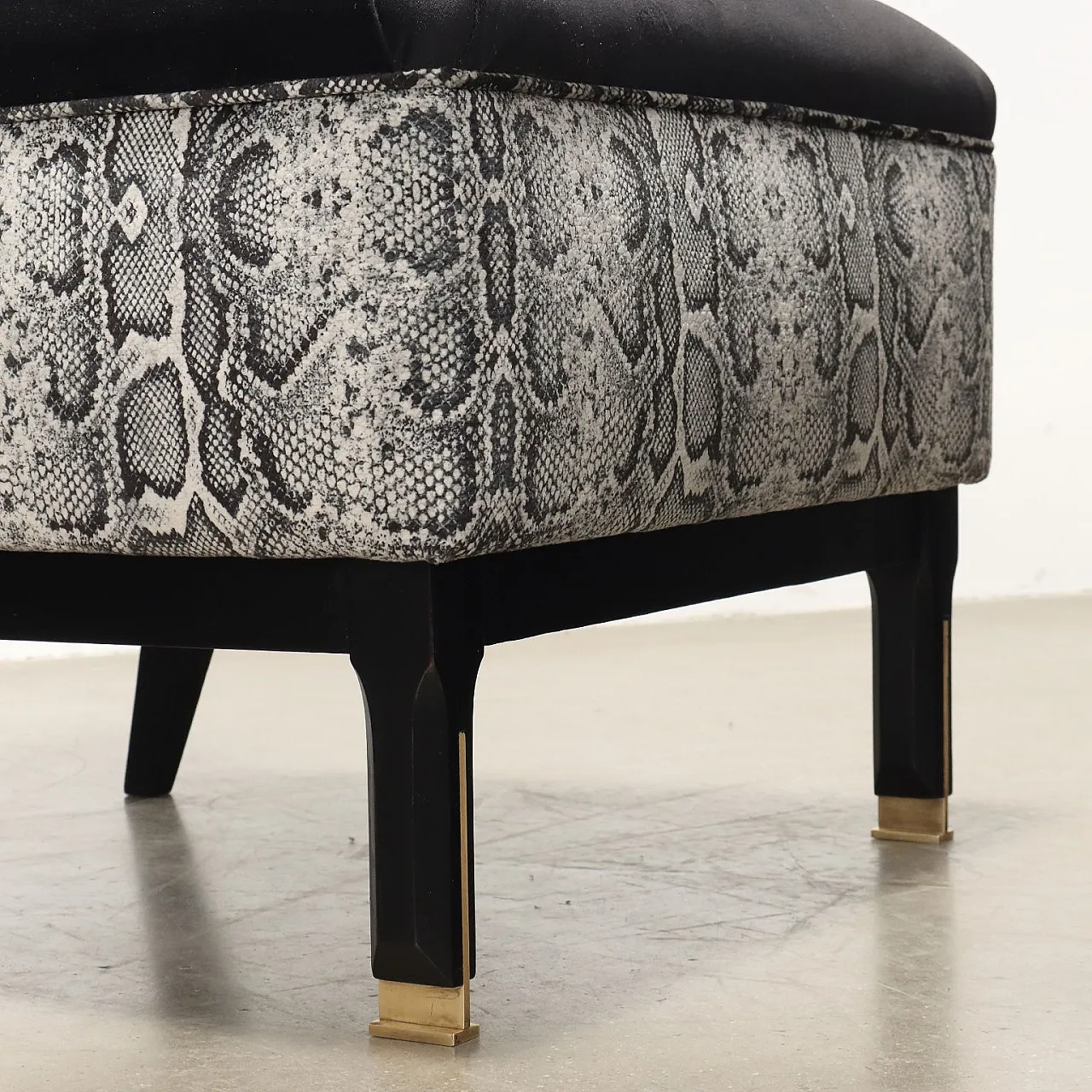 Pair of velvet Jungle armchairs, mid-19th century 5