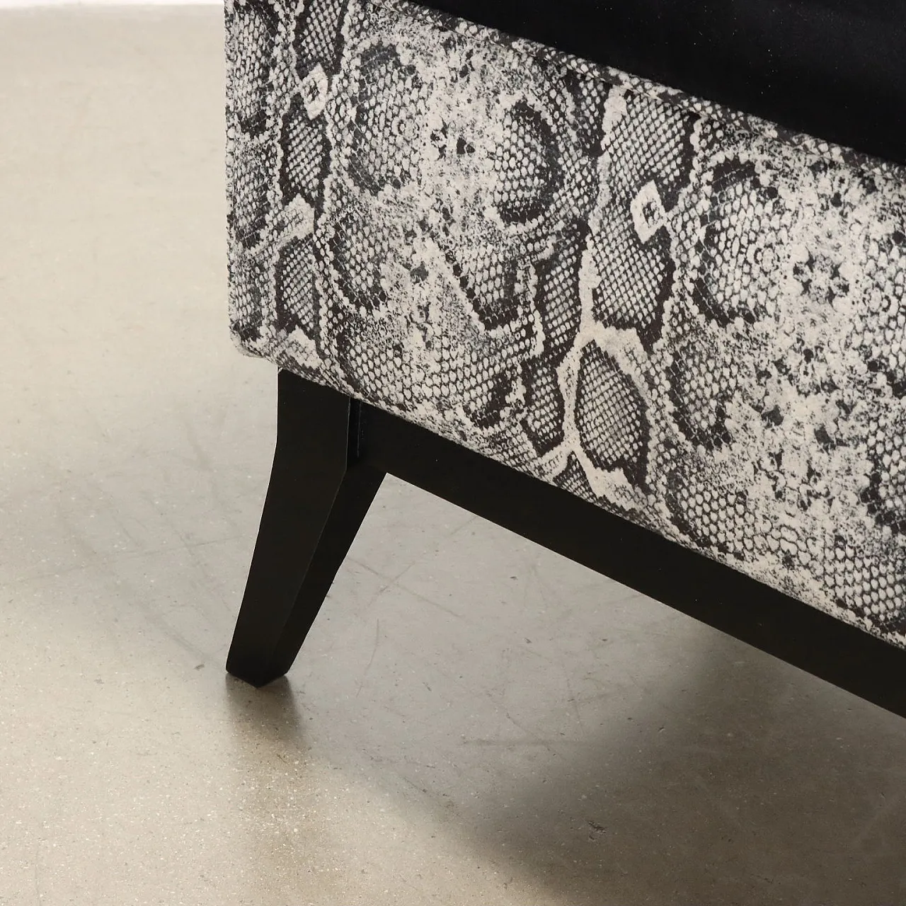 Pair of velvet Jungle armchairs, mid-19th century 6