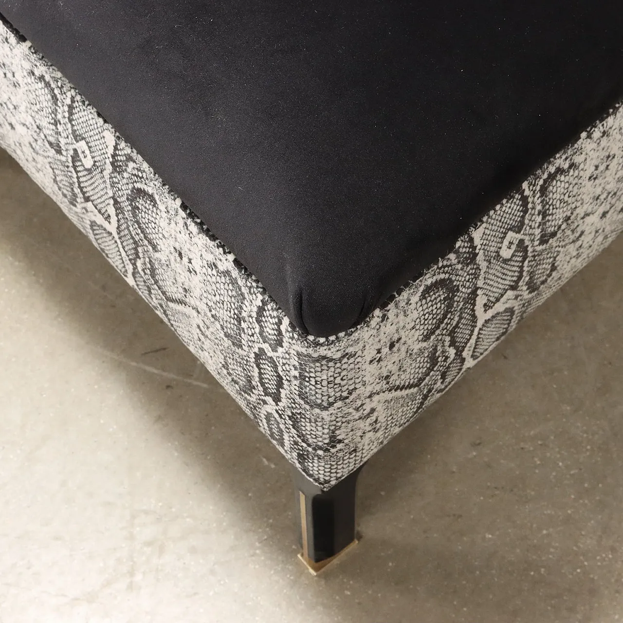 Pair of velvet Jungle armchairs, mid-19th century 8