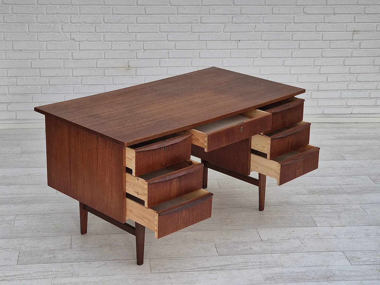 1960s, Danish teak wood desk, drawers, original. 4