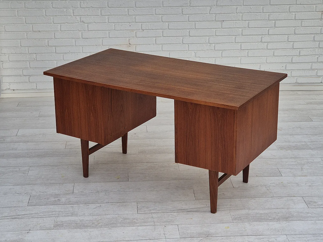 1960s, Danish teak wood desk, drawers, original. 8