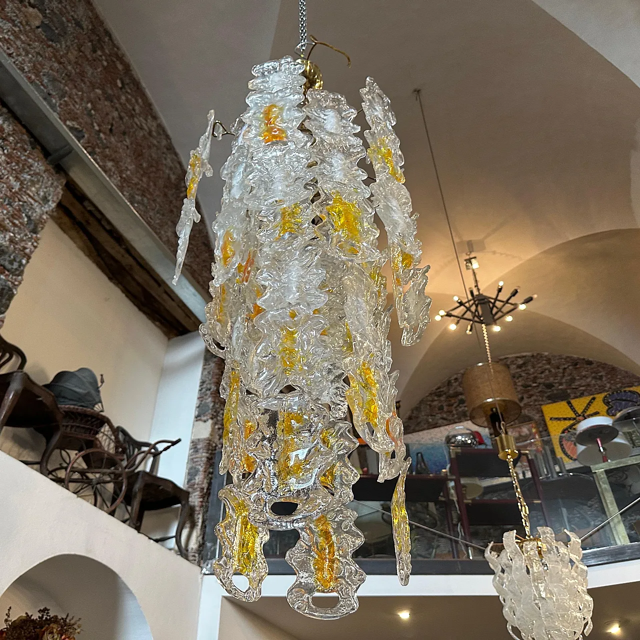 Lampadario in vetro di Murano bianco e ambra di Mazzega, anni '70 8