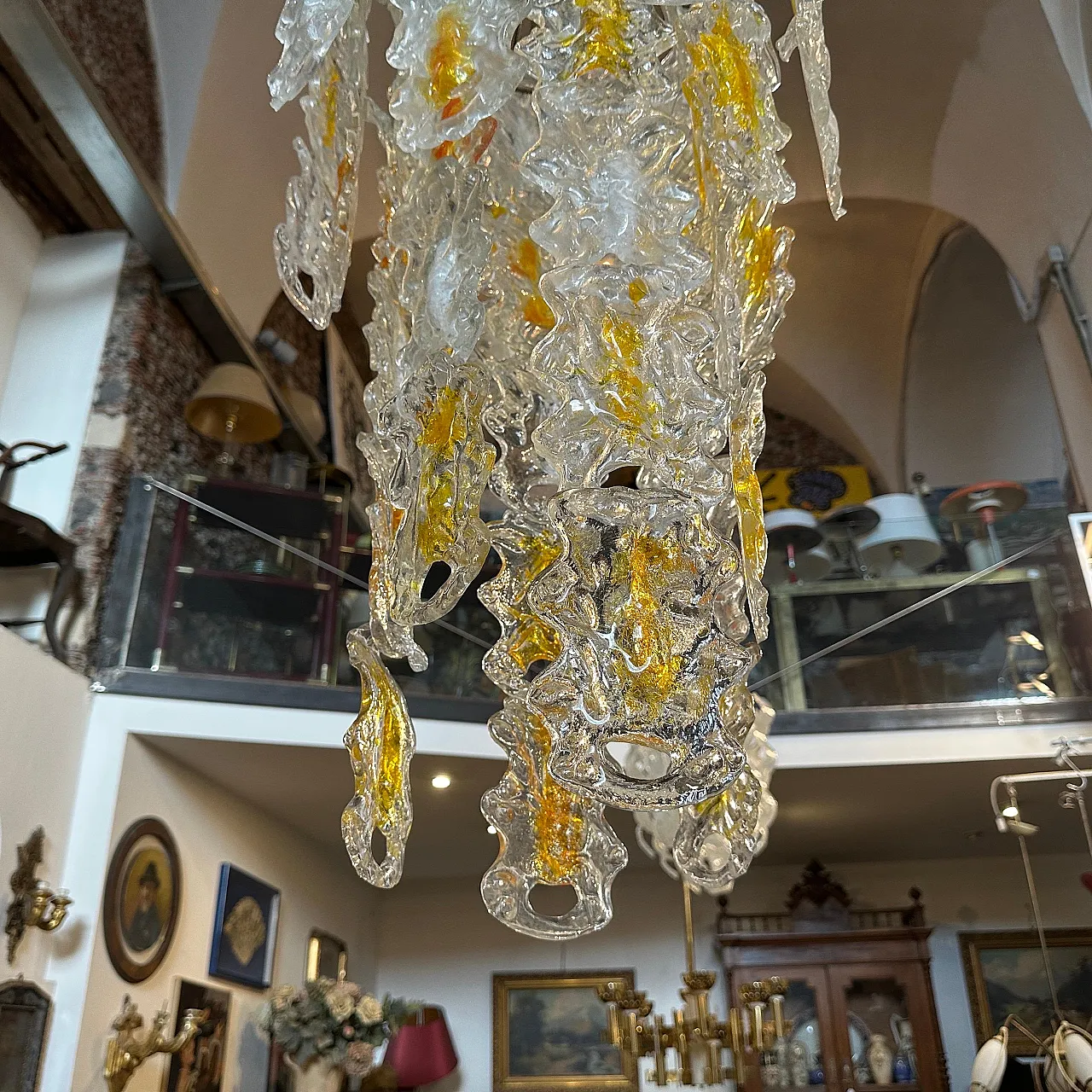 Lampadario in vetro di Murano bianco e ambra di Mazzega, anni '70 9
