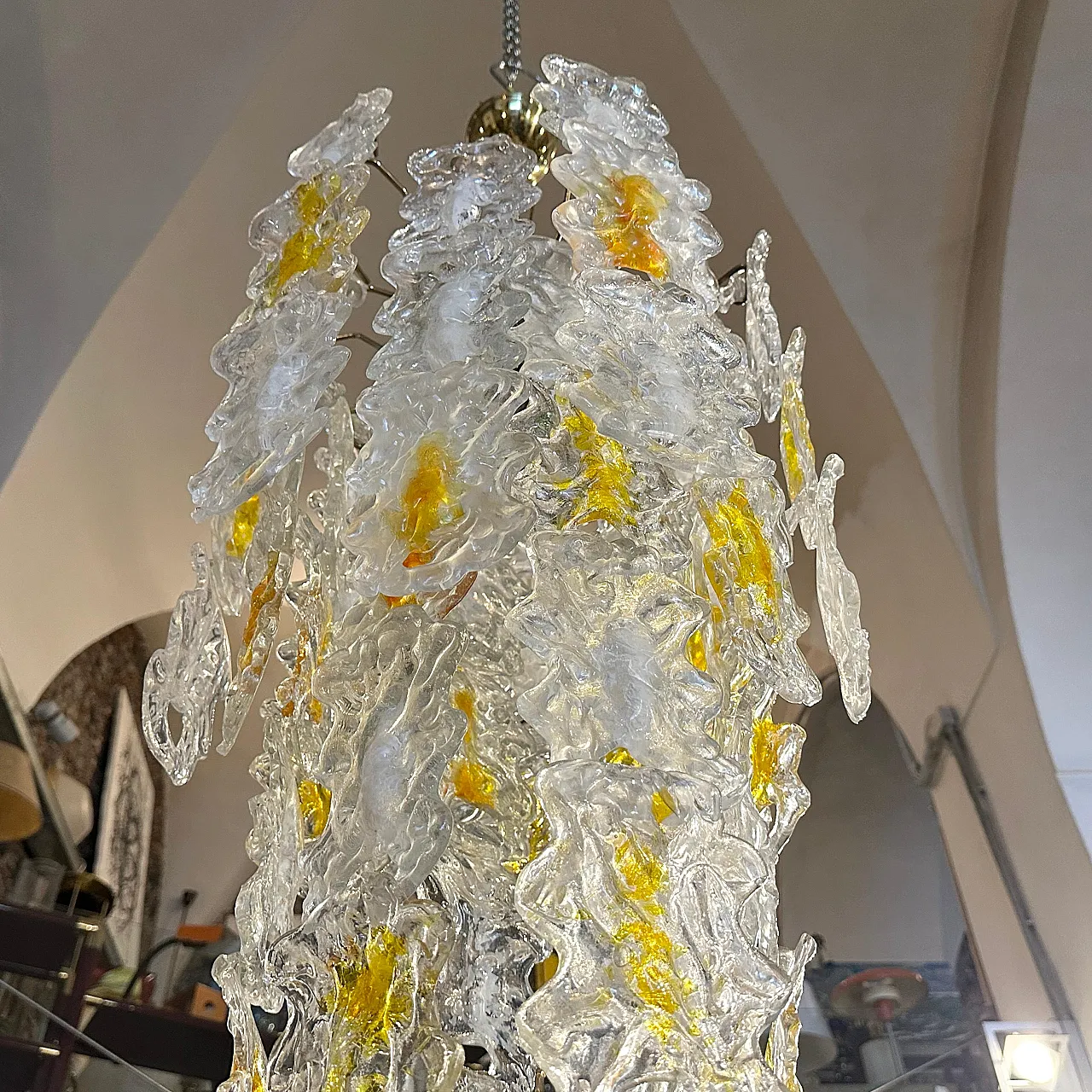 Lampadario in vetro di Murano bianco e ambra di Mazzega, anni '70 16