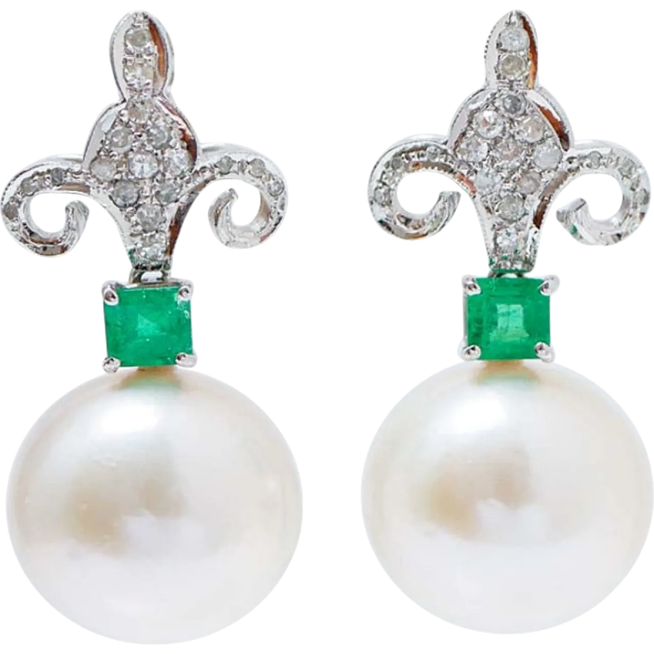 Pendant earrings in platinum with pearls, emeralds and diamonds, 1970s 7