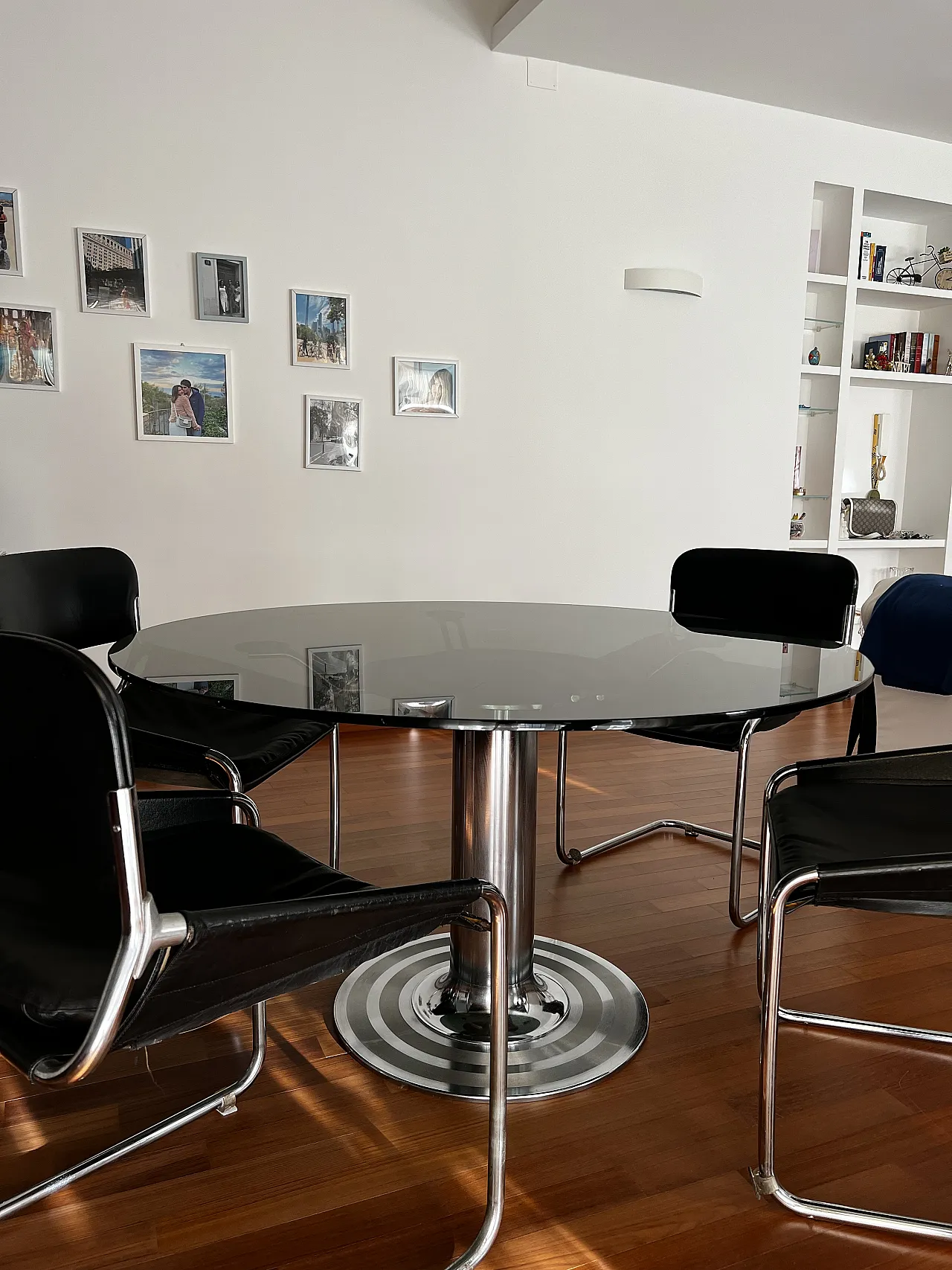 Round Space age table with glass top and chairs, 1970s 8