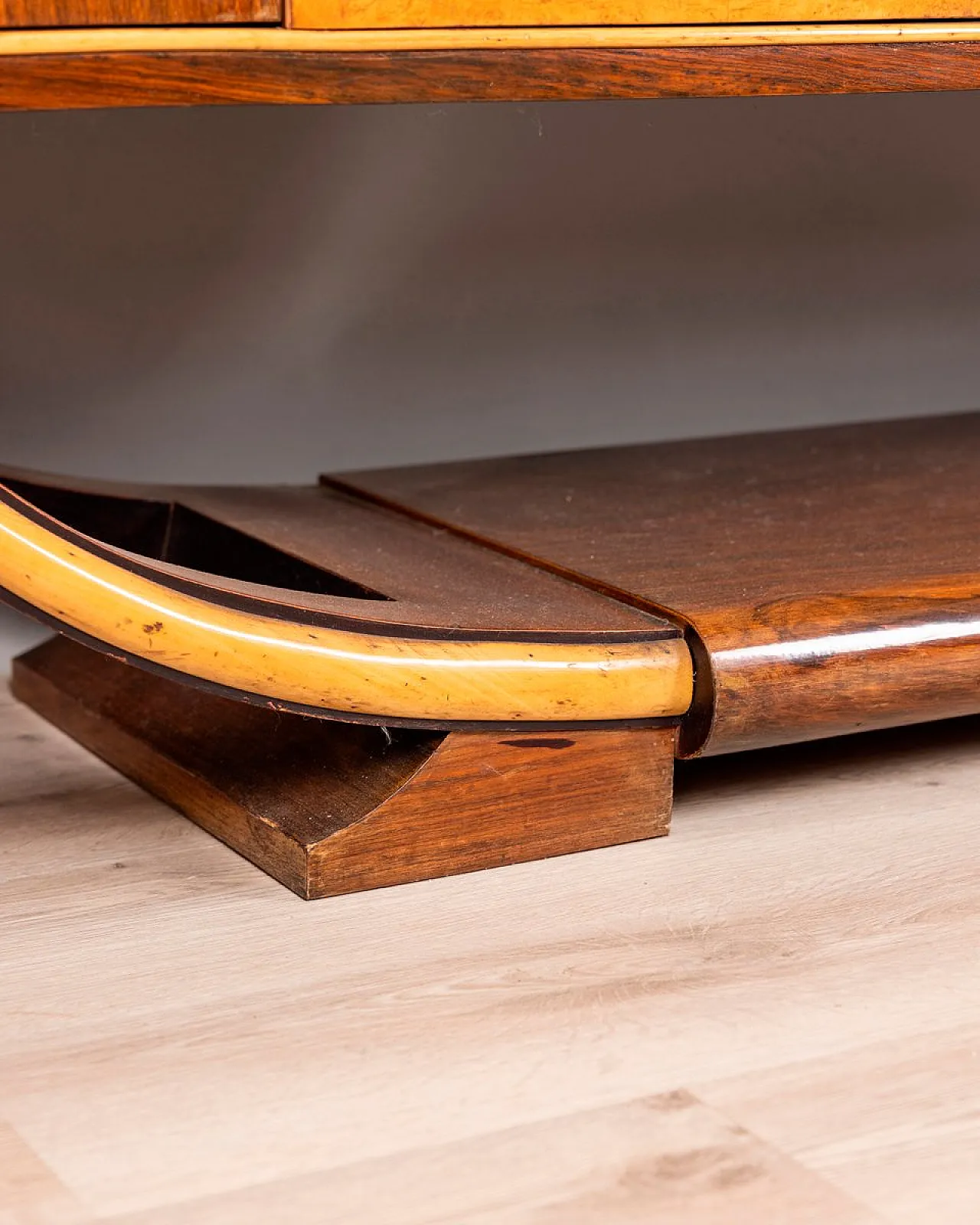 Credenza in legno e vetro, anni '30 7