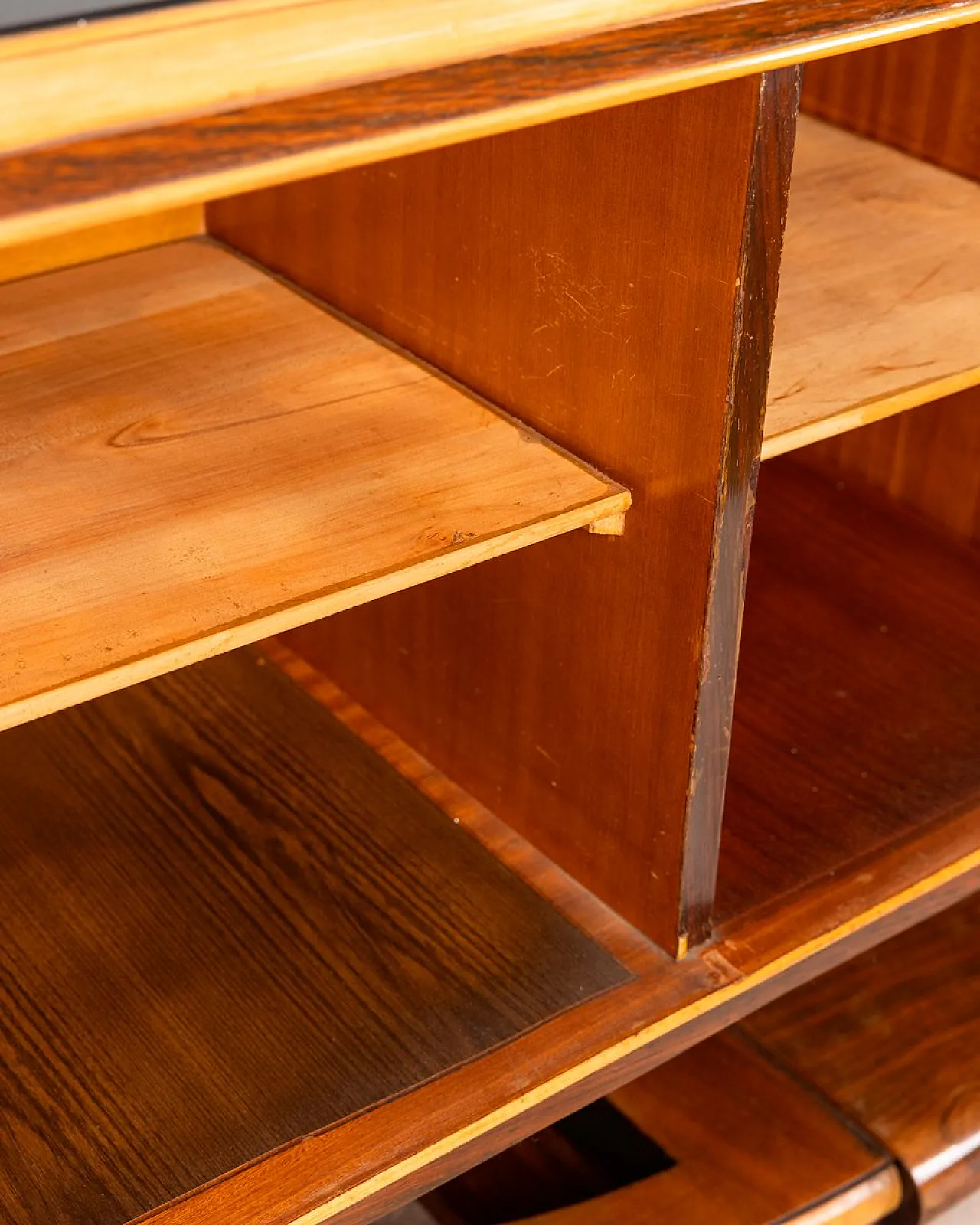 Credenza in legno e vetro, anni '30 9