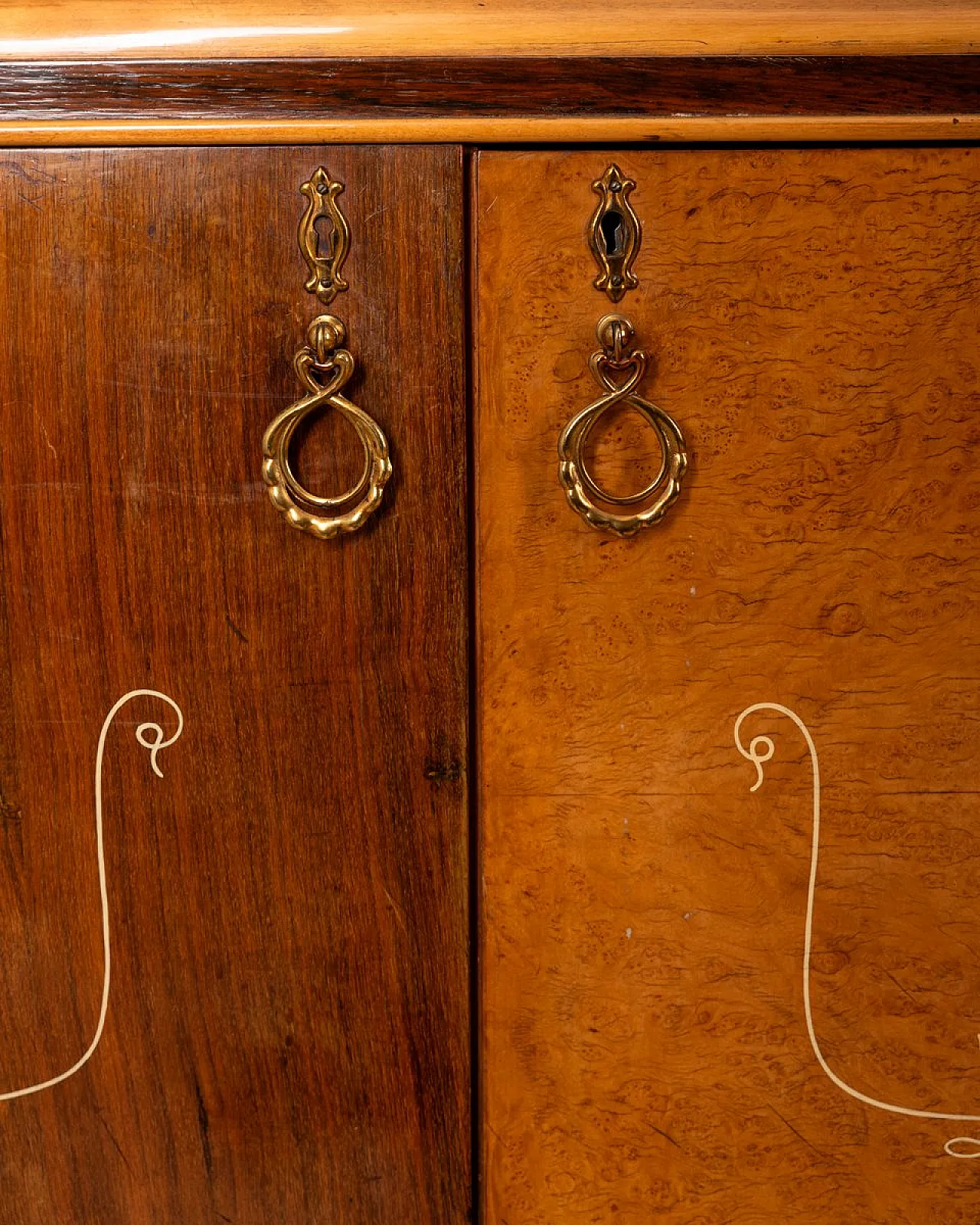 Credenza in legno e vetro, anni '30 11