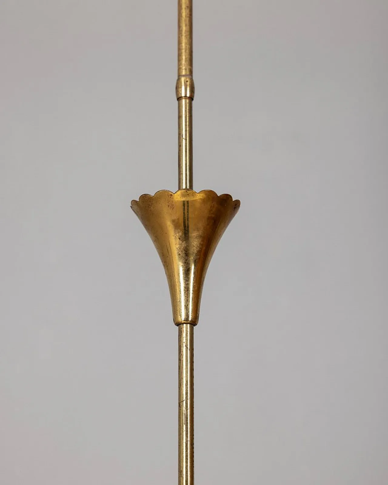 Lampada a sospensione in cristallo decorato e ottone, anni '40 8