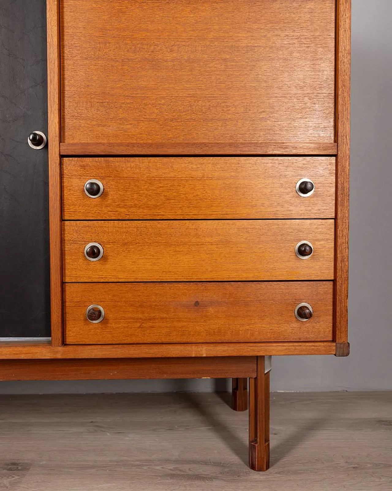 Credenza in legno di G. Coslin per 3v Arredamenti, anni '60 4