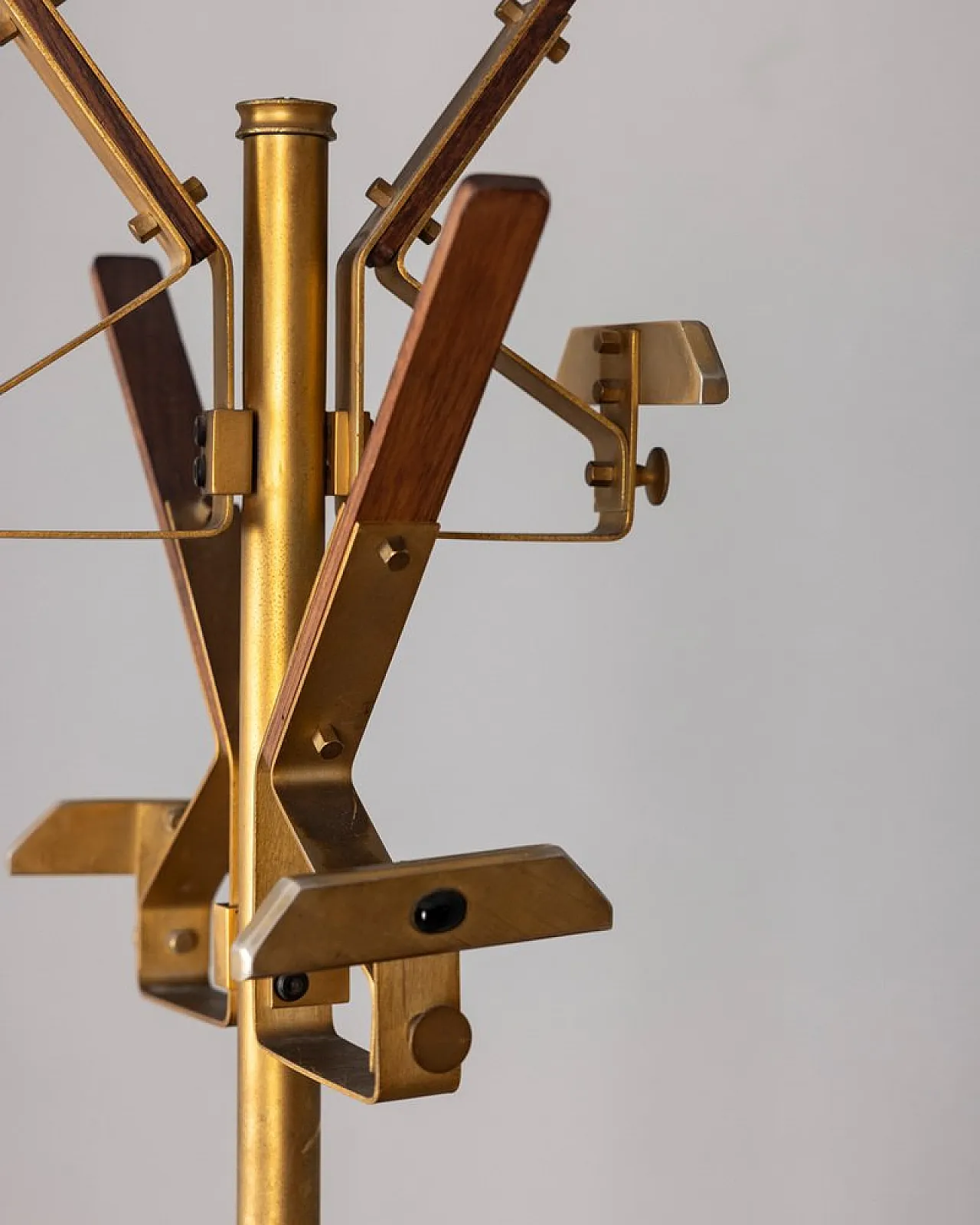 Attaccapanni in marmo, ottone e legno, anni '60 6