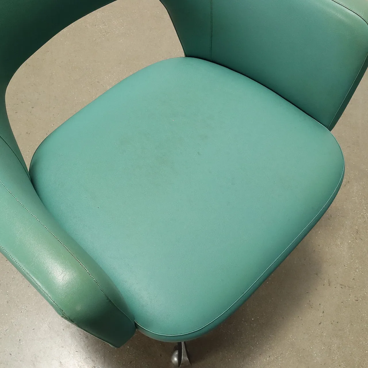 Leatherette and metal swivel chair, 1960s 6