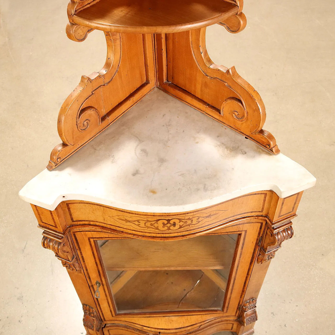4 Louis Philippe maple corner cabinets with marble top and display case, mid-19th century 4