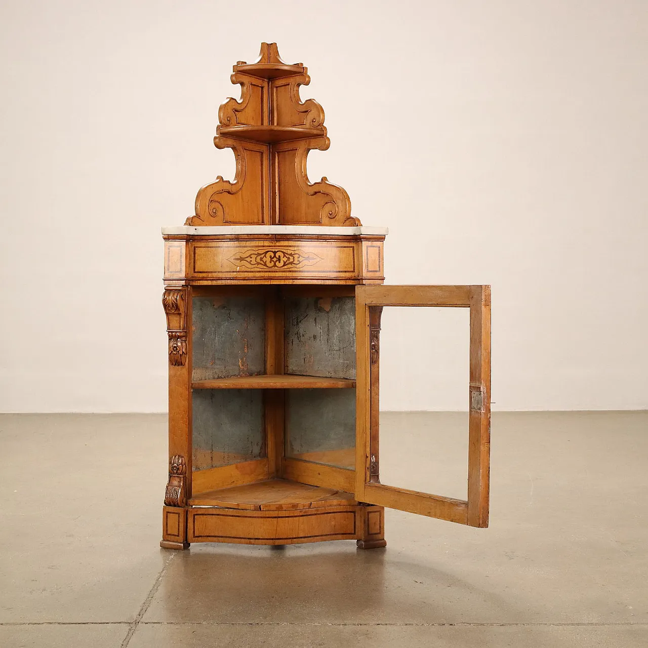 4 Louis Philippe maple corner cabinets with marble top and display case, mid-19th century 5