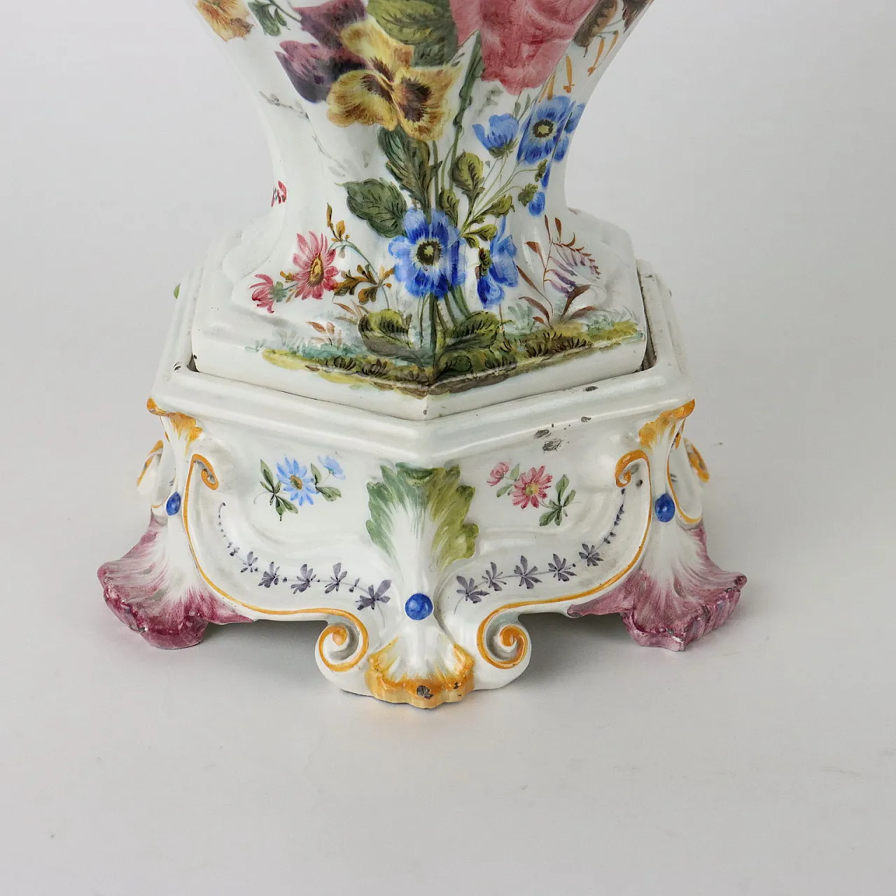 Majolica vase by Manifattura Raffaele Passarin, late 19th century 5