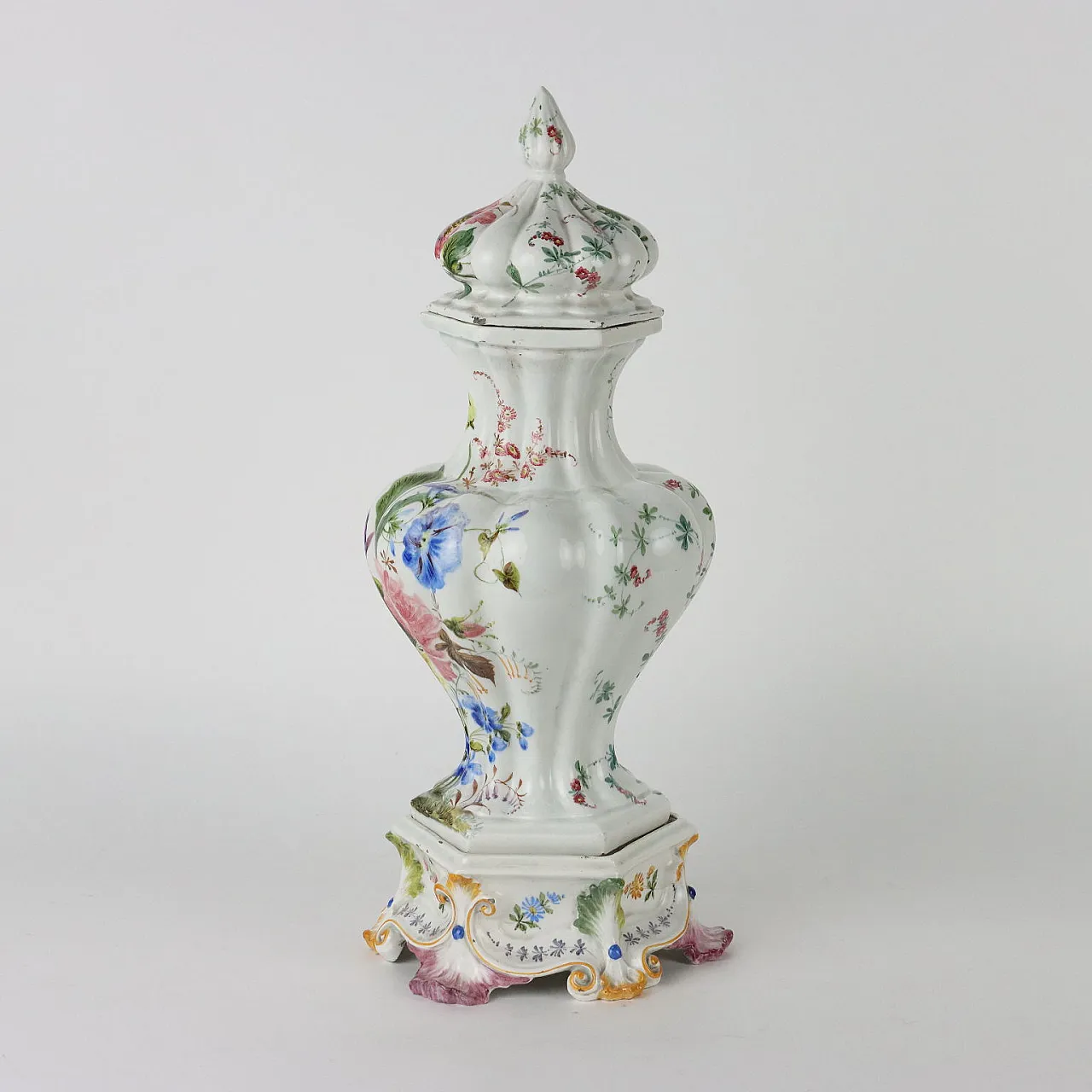 Majolica vase by Manifattura Raffaele Passarin, late 19th century 6