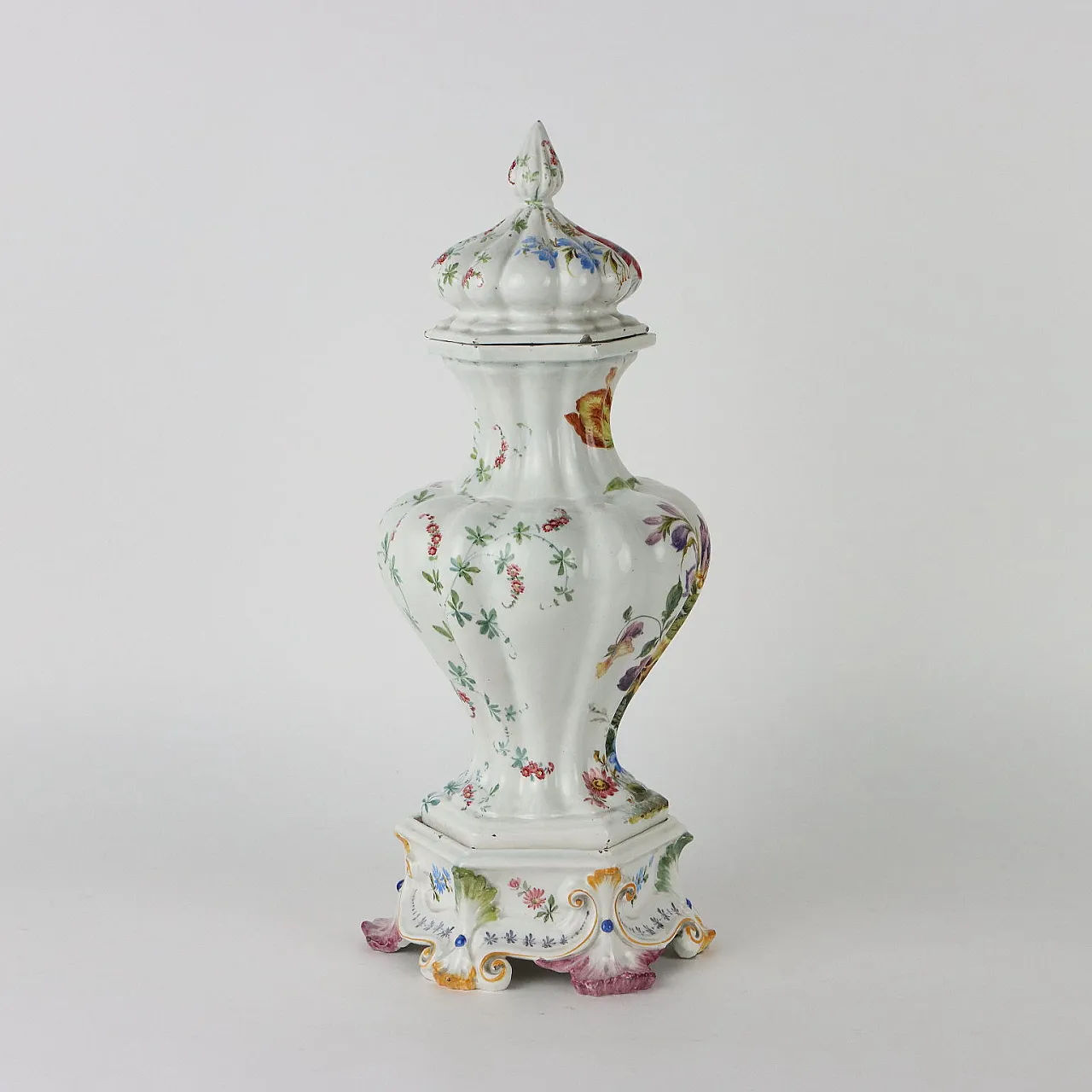Majolica vase by Manifattura Raffaele Passarin, late 19th century 8