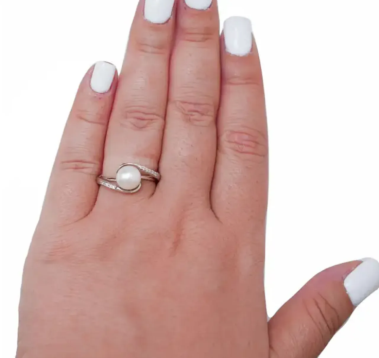 Anello in oro bianco 18 carati con perla e diamanti, anni 2000 4