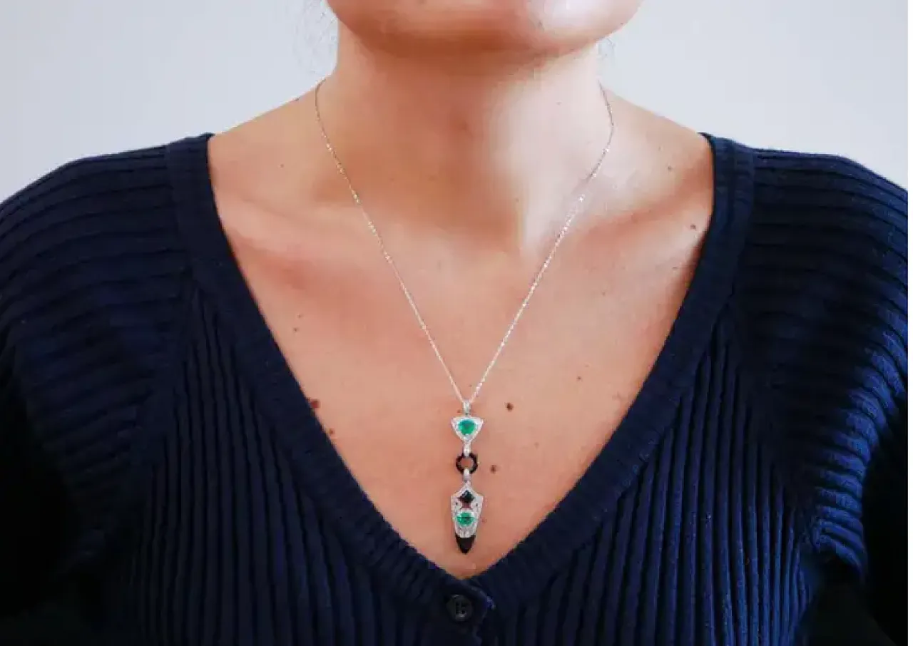 Necklace with onyx, emeralds, diamonds and platinum pendant, 1970s 5