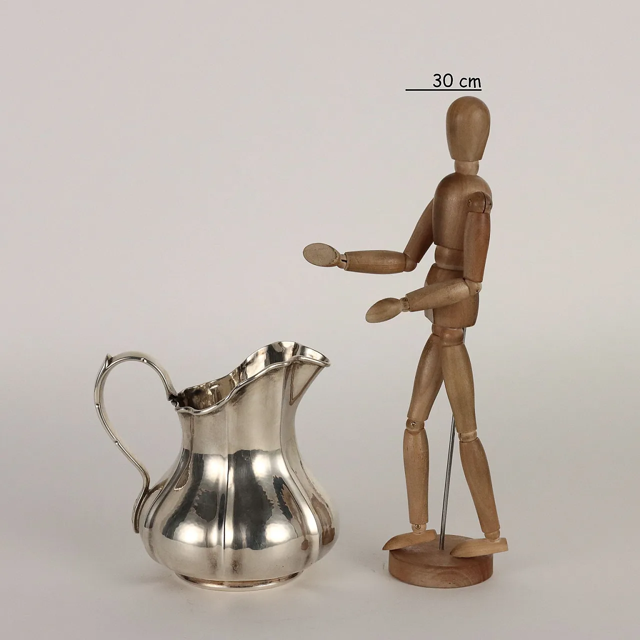 Brocca in argento baccellato e martellato di Angelo Schiavon 2