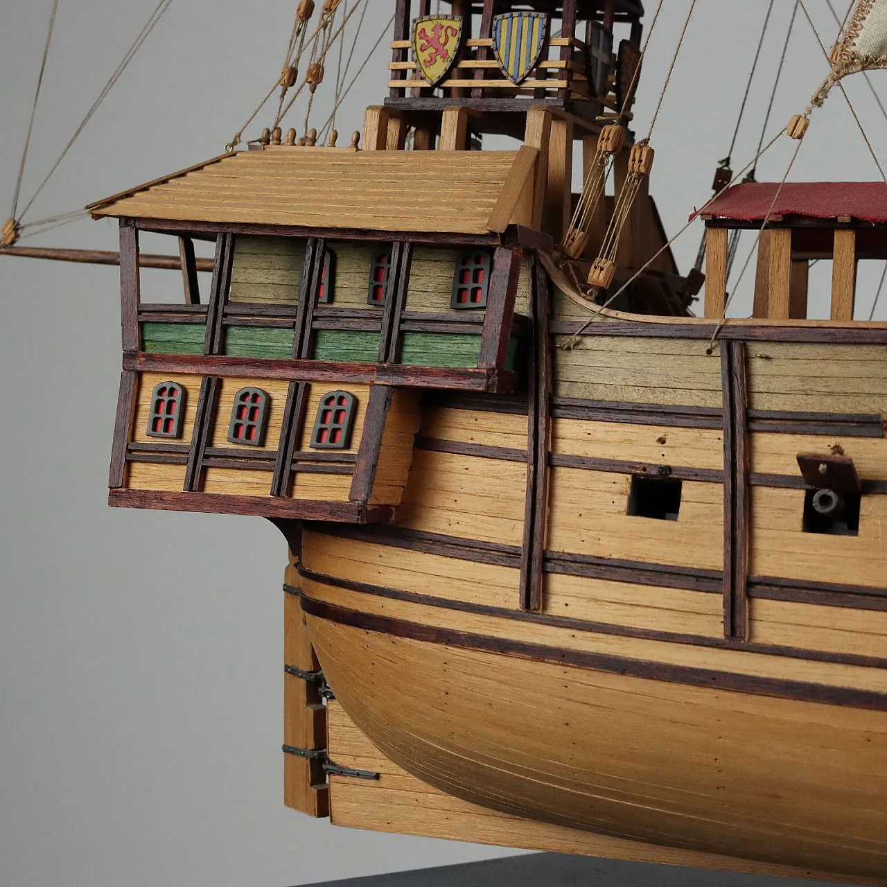Model of a vessel Atlantic Carrack handmade in Italy, 20th century 6