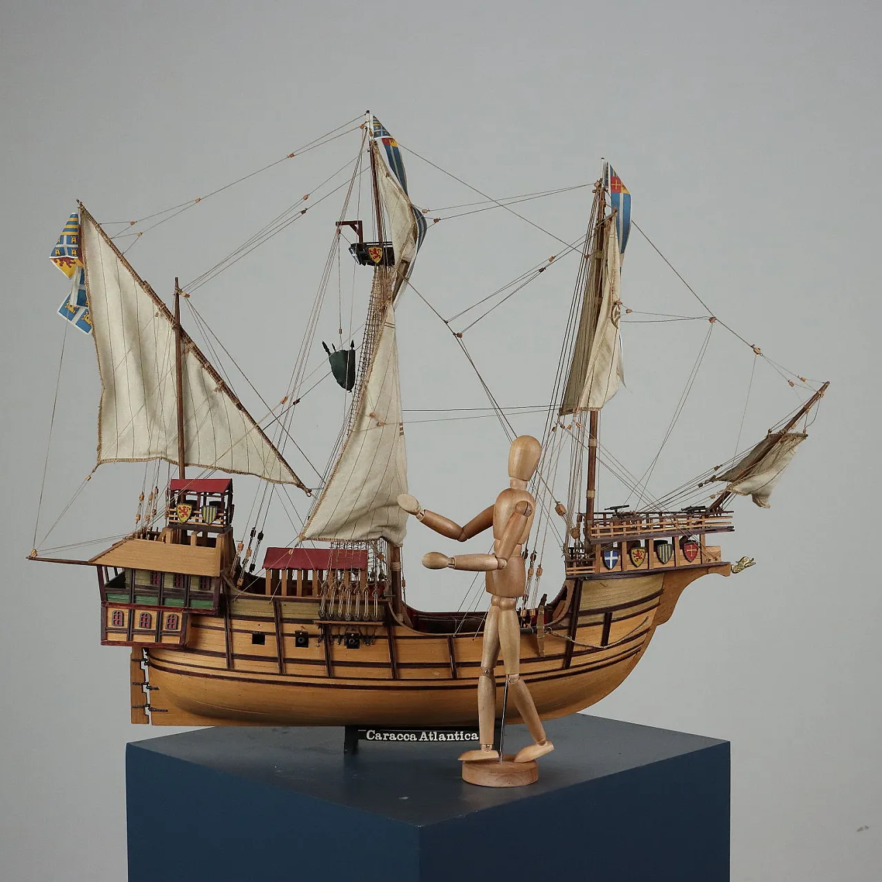 Model of a vessel Atlantic Carrack handmade in Italy, 20th century 7