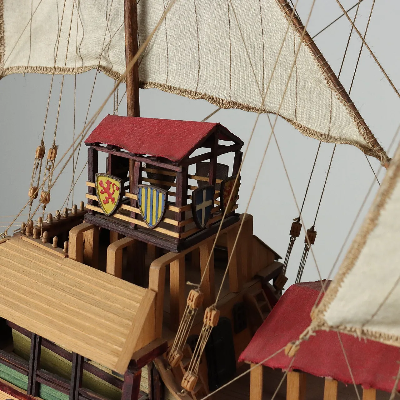 Model of a vessel Atlantic Carrack handmade in Italy, 20th century 9