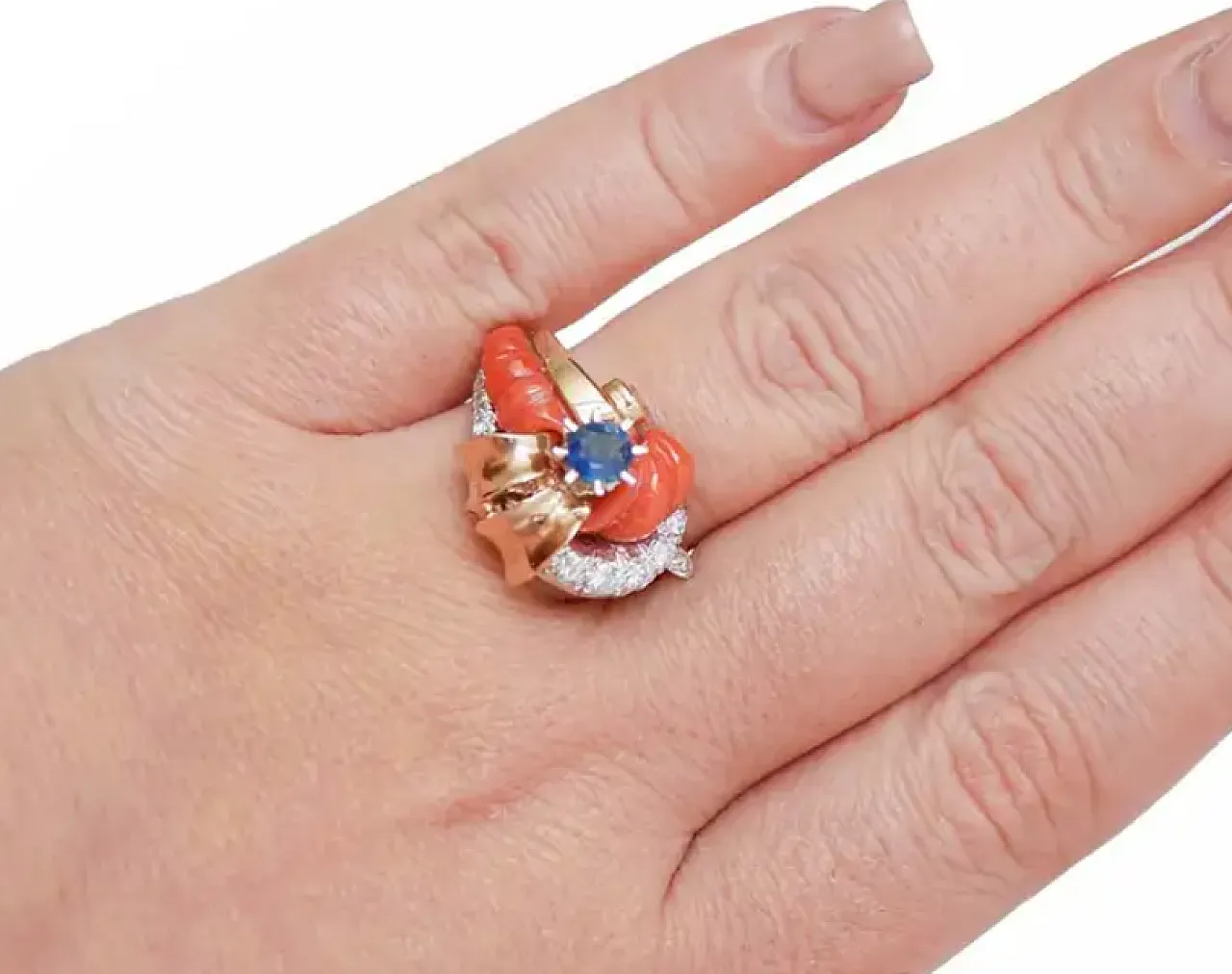 Anello con corallo, zaffiro, diamanti, oro rosa 14 carati, anni '50 4