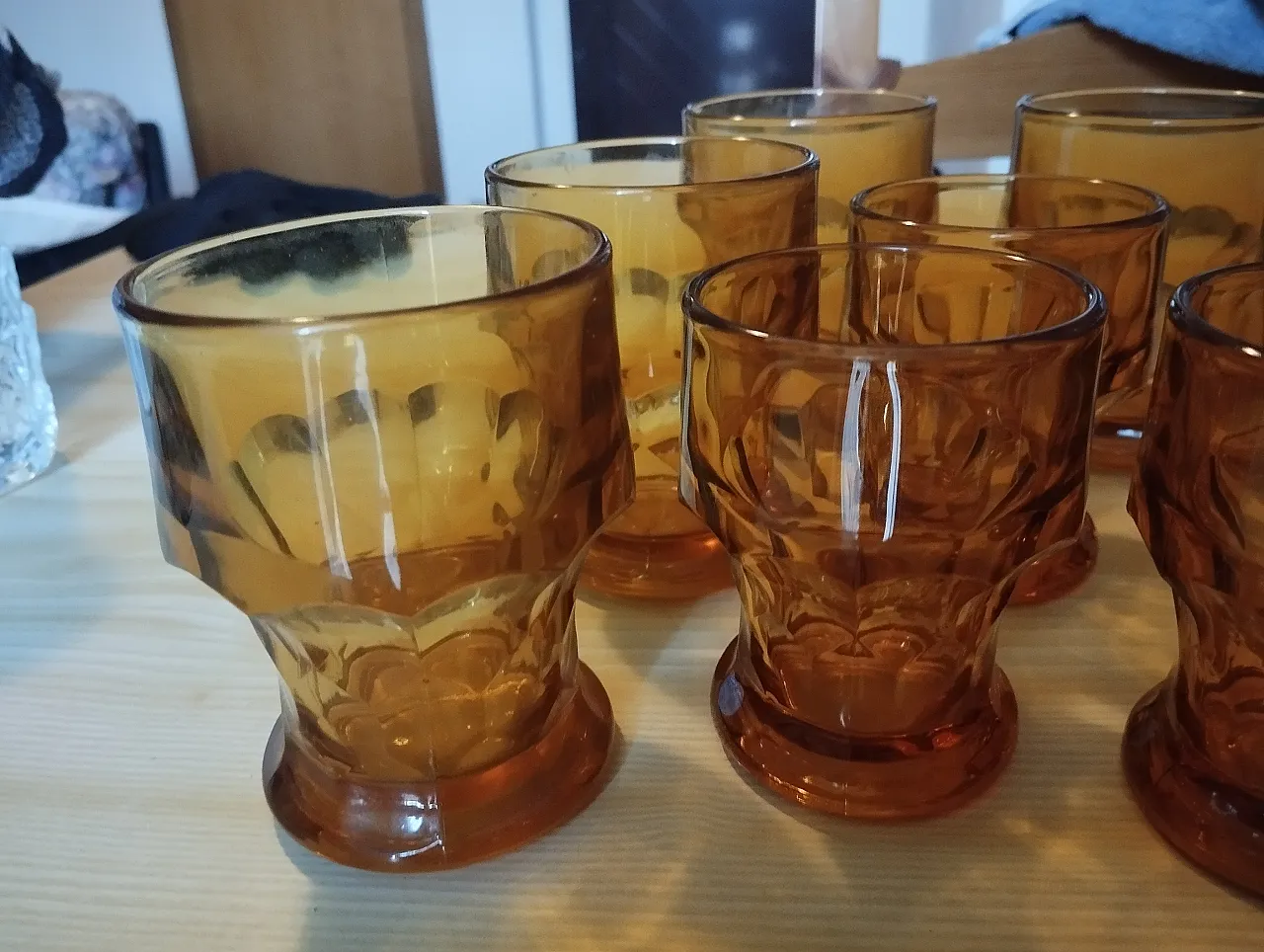 12 amber glasses, 70s 3