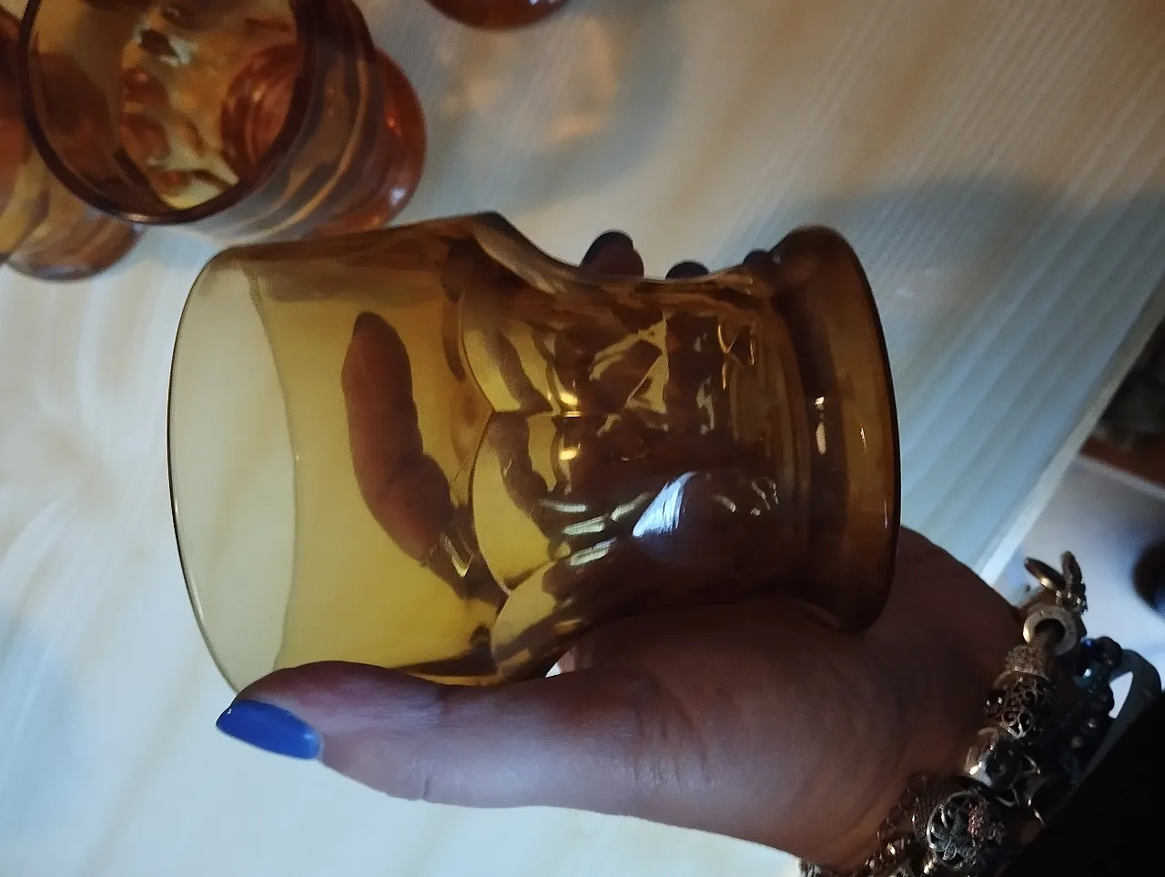 12 amber glasses, 70s 6