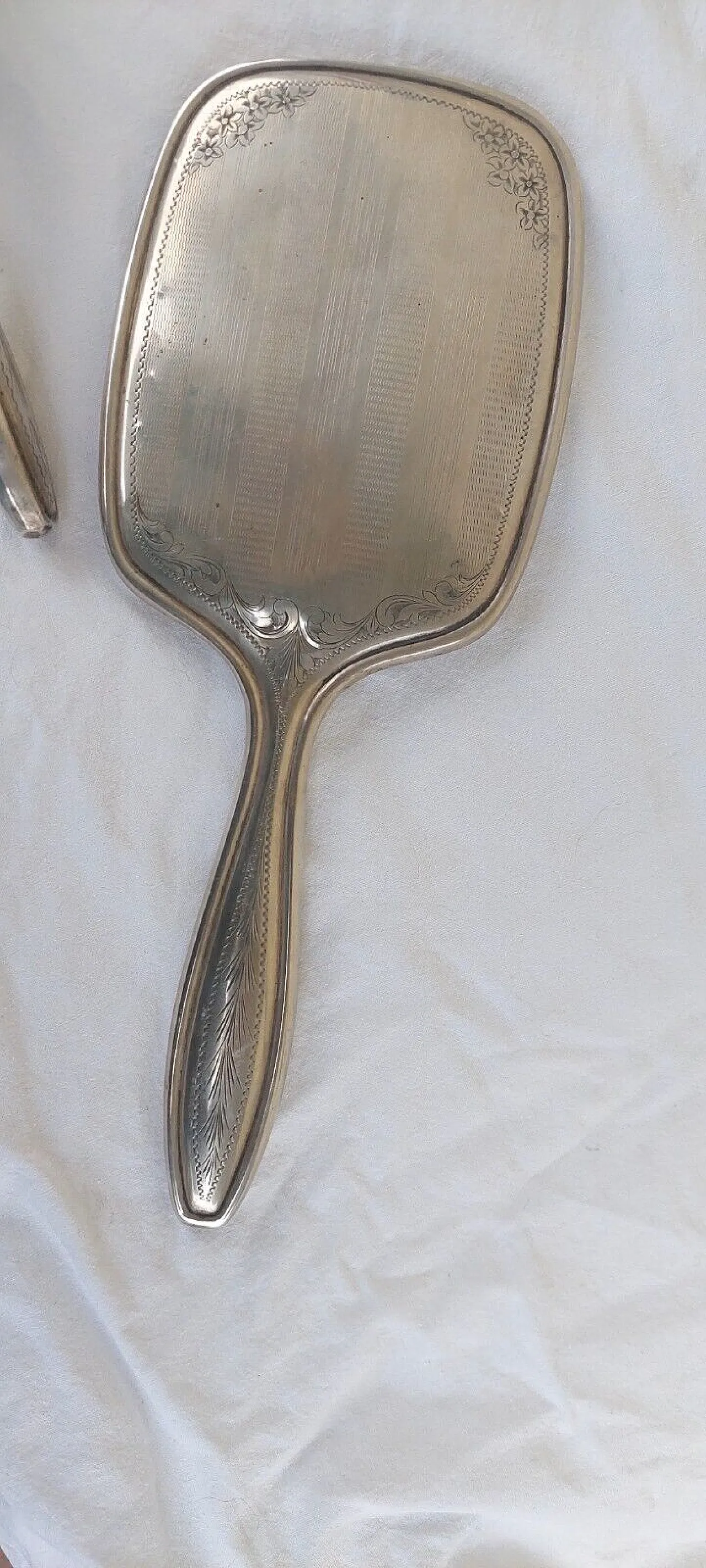 Specchio e spazzola in argento, primo '900 6