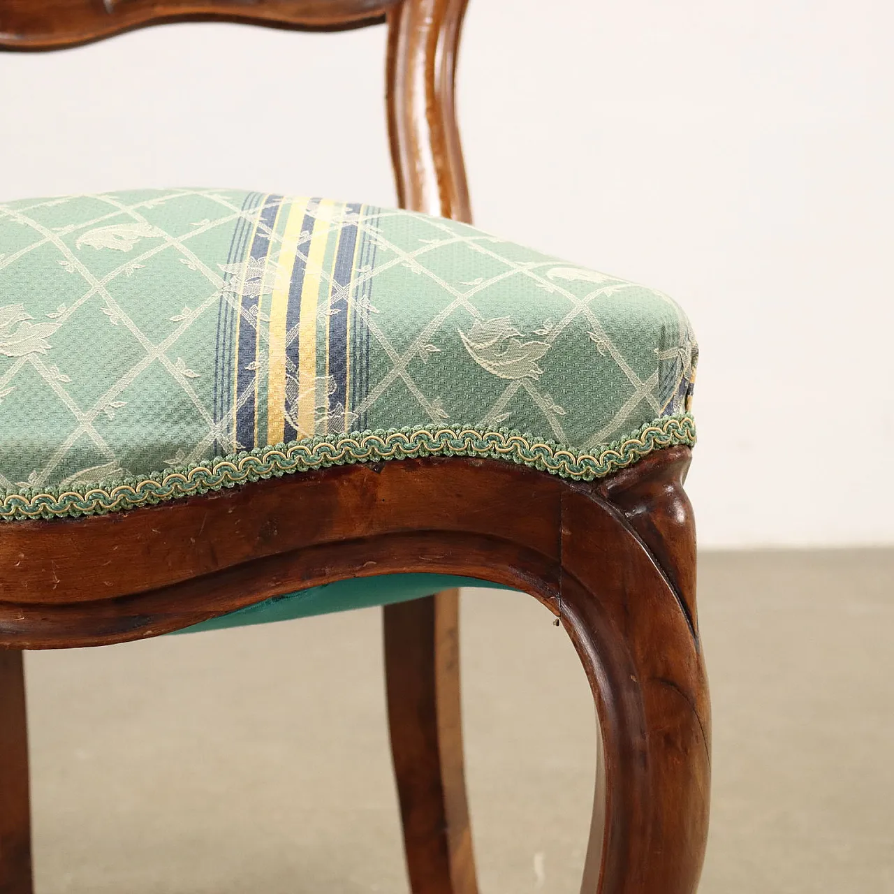 3 Sedie Luigi Filippo in noce, metà '800 6