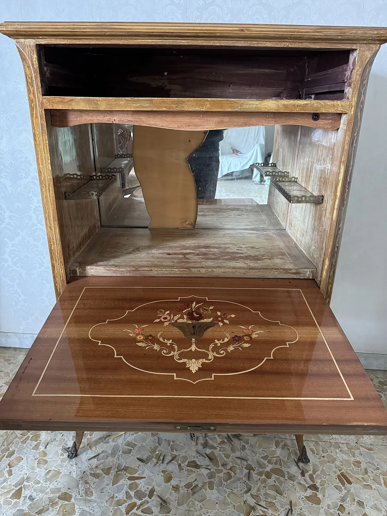 Mobile bar antico in legno con ribalta, primo '900 6