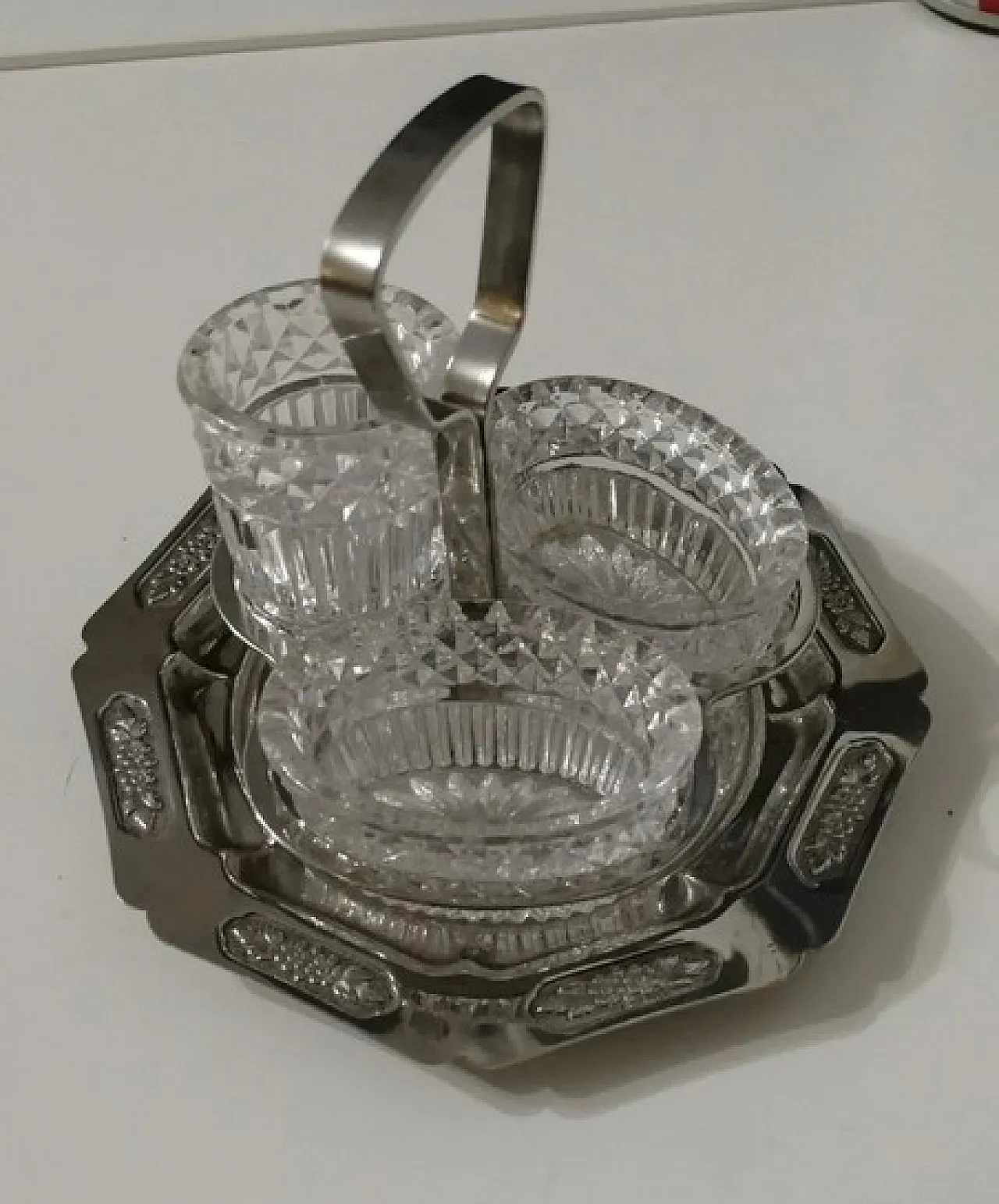 Salt and pepper shakers, 20th century 1