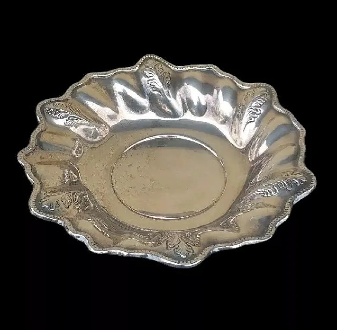 Centrotavola in argento cesellato e punzonato, '800 9