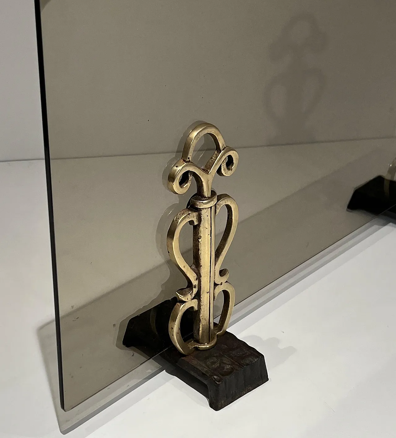 Paravento per caminetto in vetro fumé e bronzo, anni '70 4