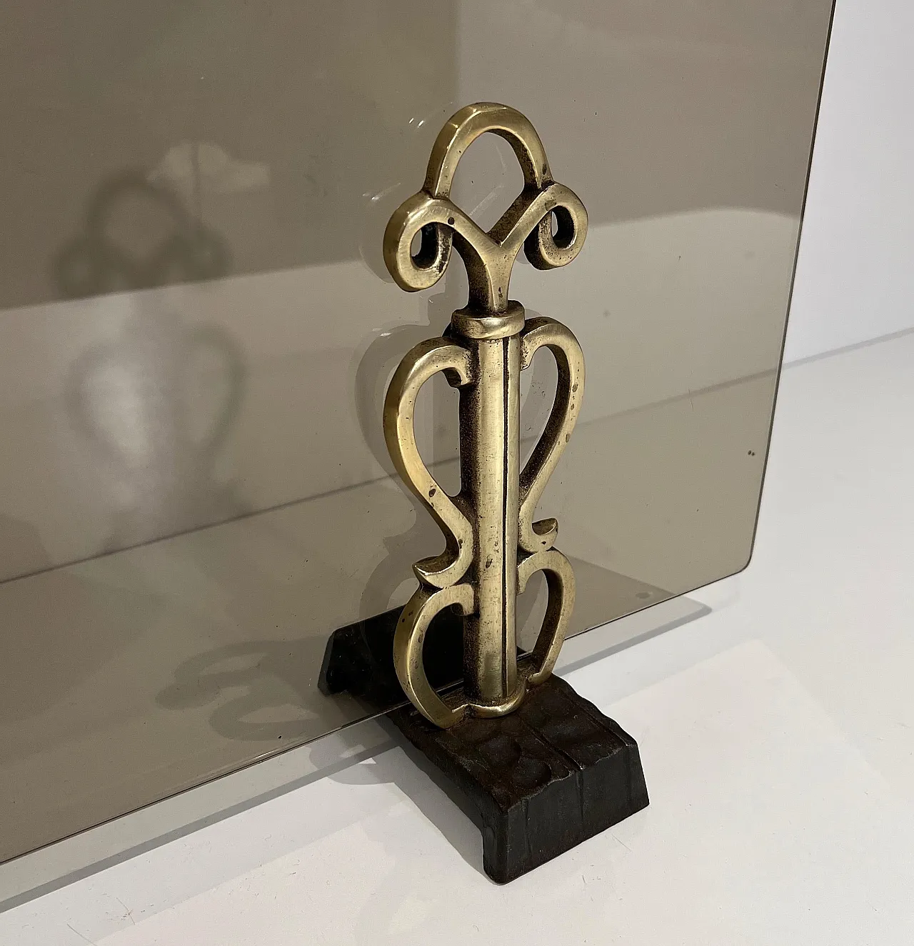 Paravento per caminetto in vetro fumé e bronzo, anni '70 11