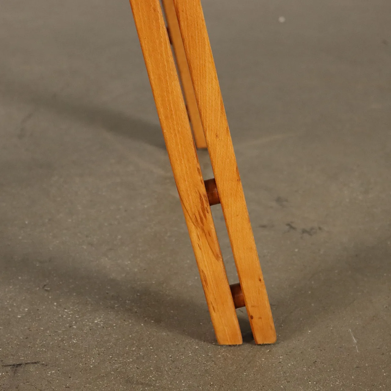 Pair of armchairs in beech wood and woven rope, 1950s 9