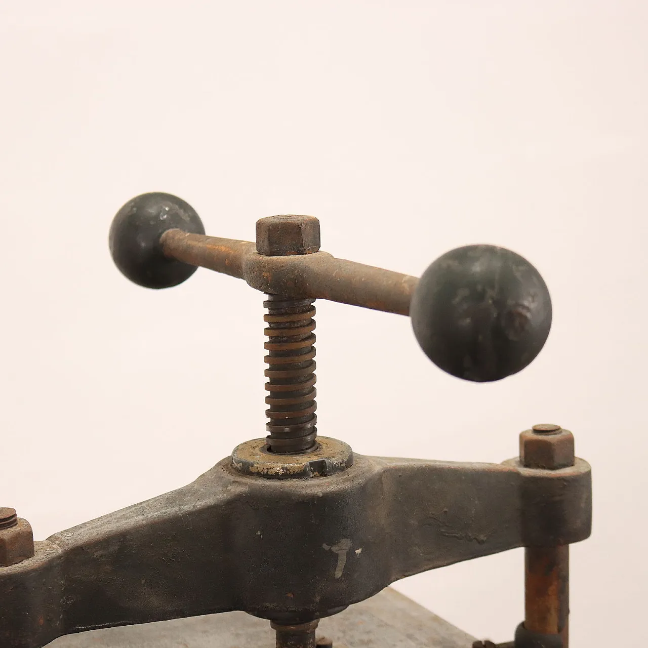 Mobile da ufficio con pressa e serranda, inizio '900 4