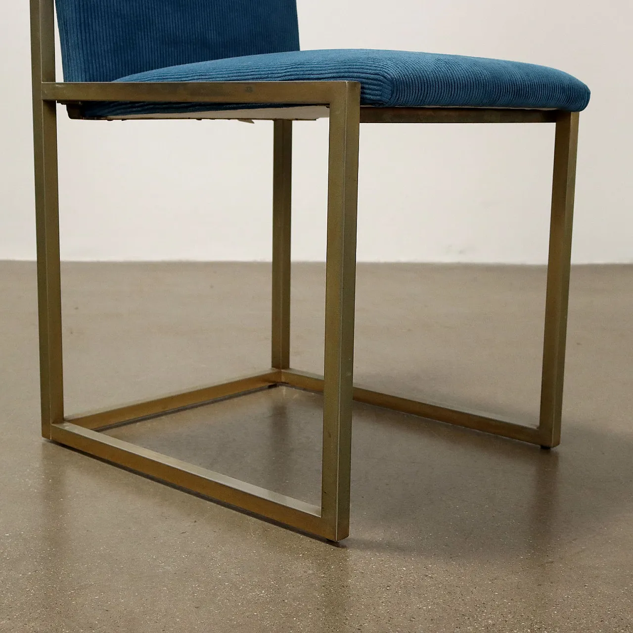 4 Brass chairs with corduroy upholstery, 1970s 5