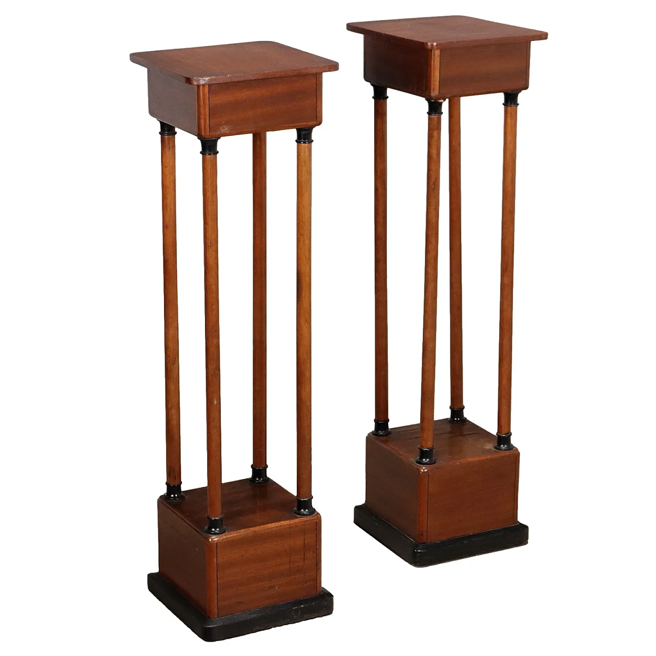 Pair of mahogany Art Nouveau vases, 20th century 1